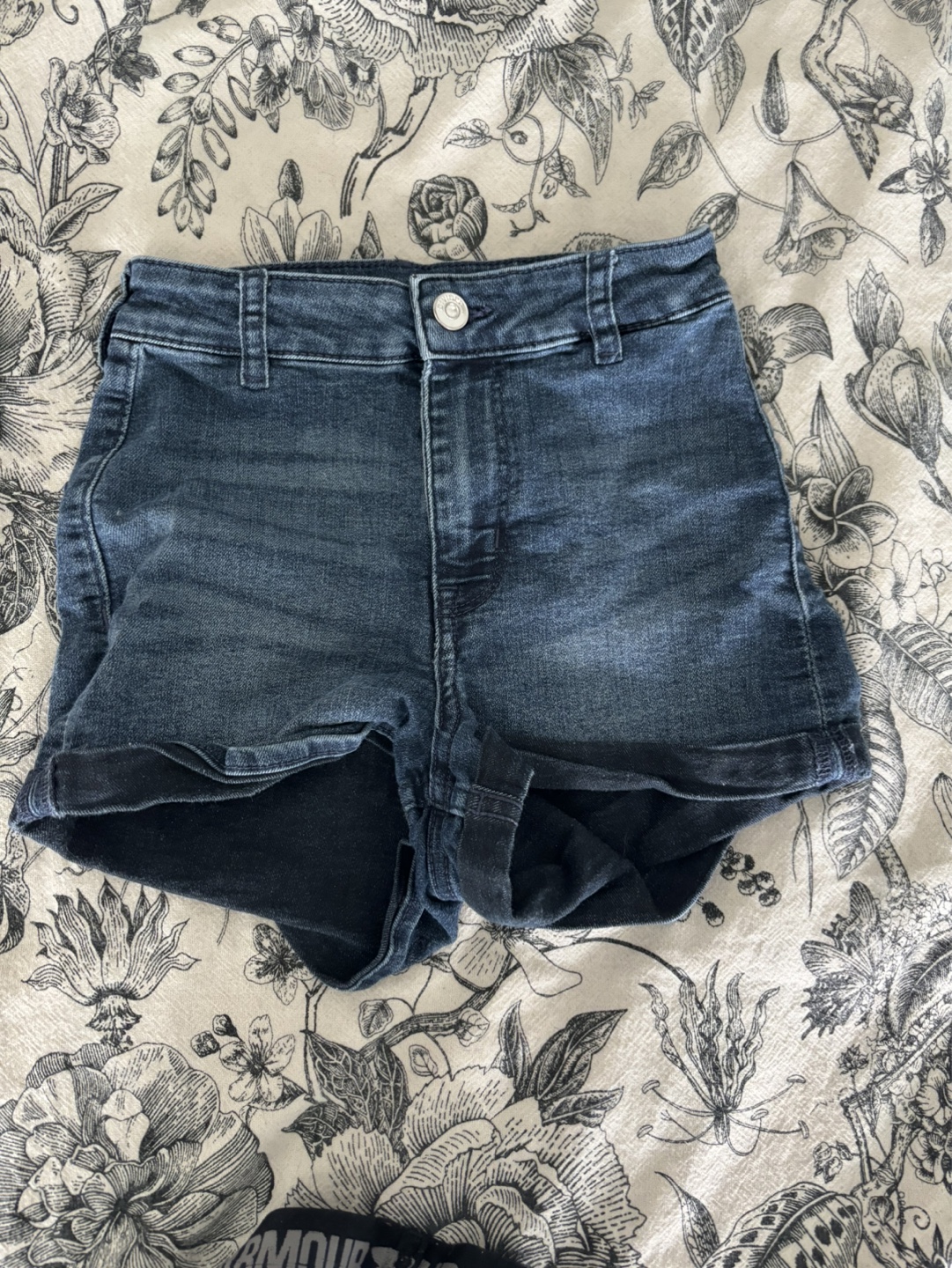 Women's Dark Wash Denim Shorts Size 0, XS