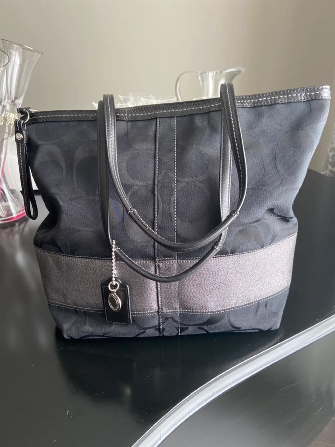 Coach Black Signature Tote Bag image indicator(2)