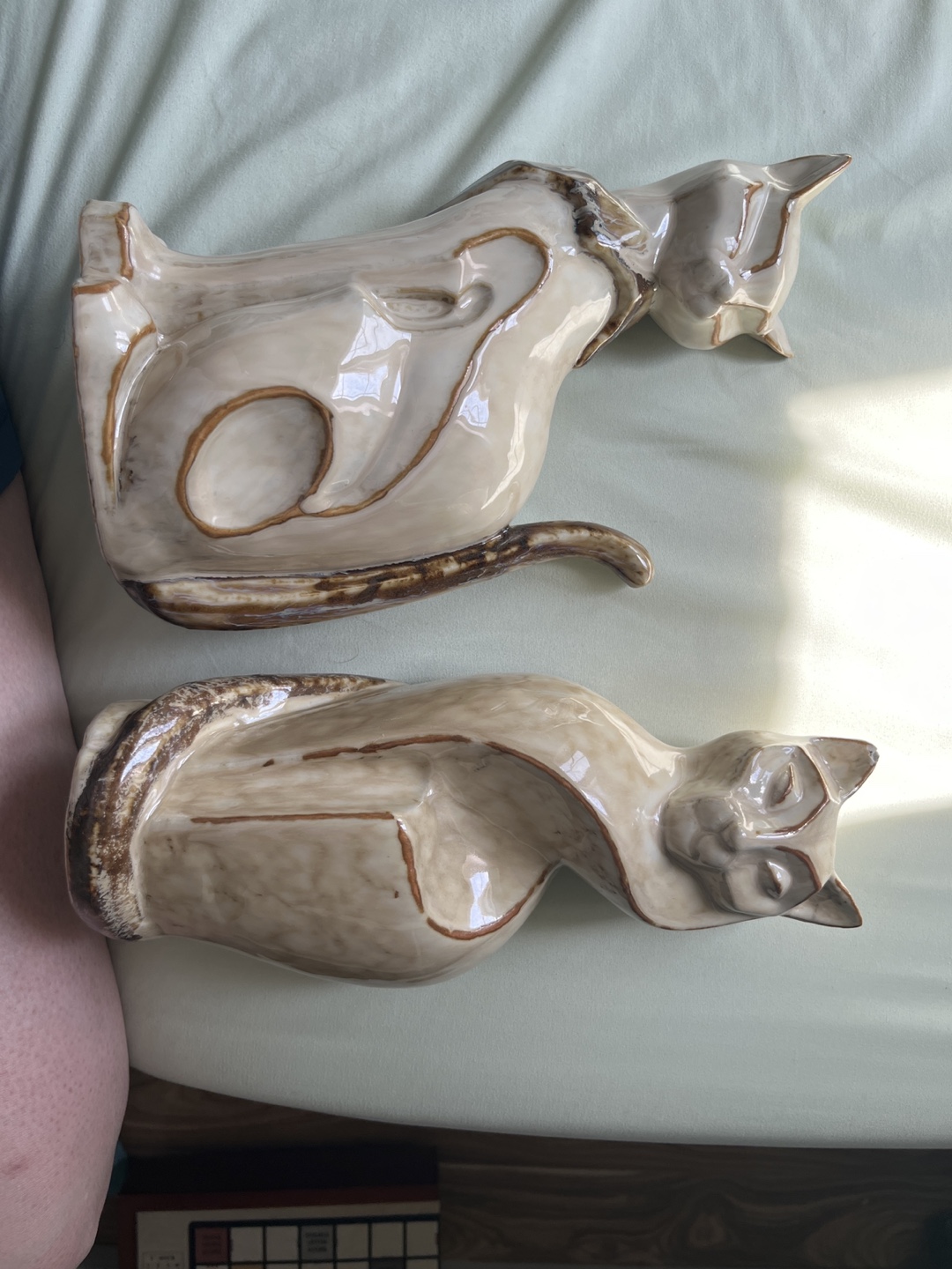 Vintage JUNYE ARTS CO., LTD. Ceramic Cat Figurines