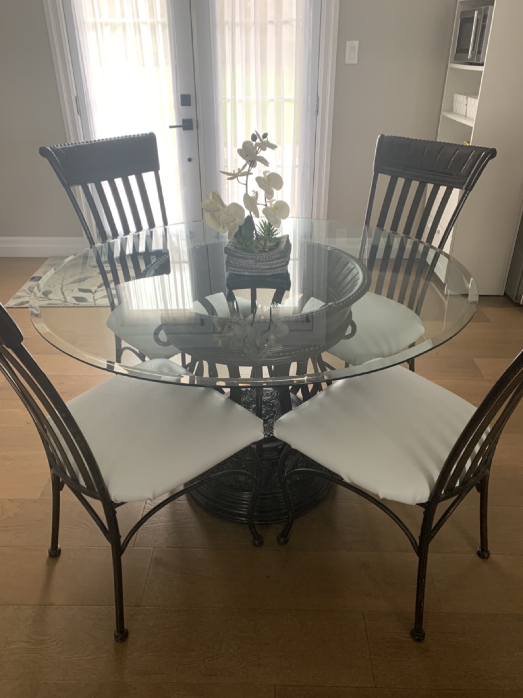 Glass-top dining table set with four chairs - photo 2