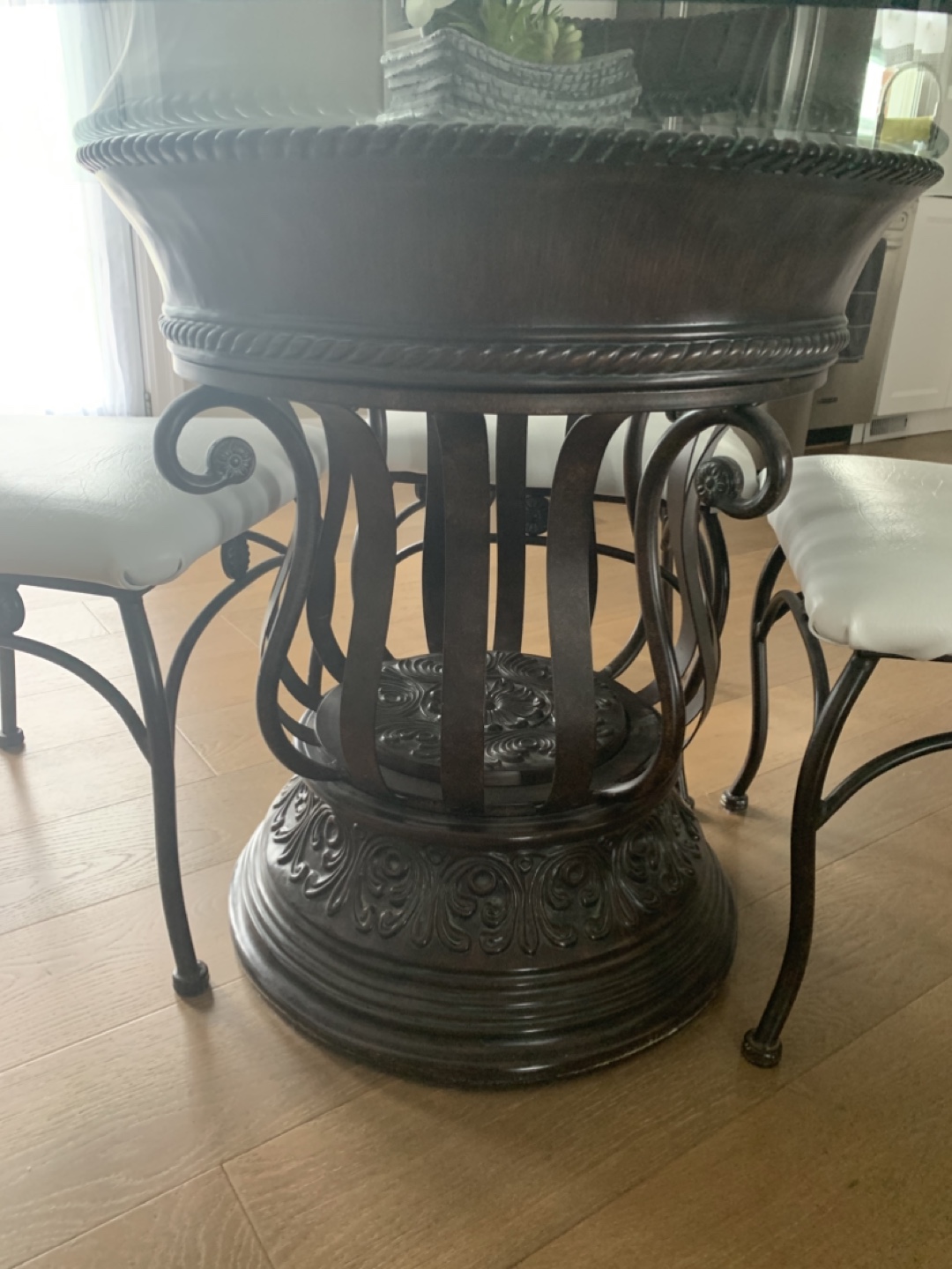Glass-top dining table set with four chairs - photo 4