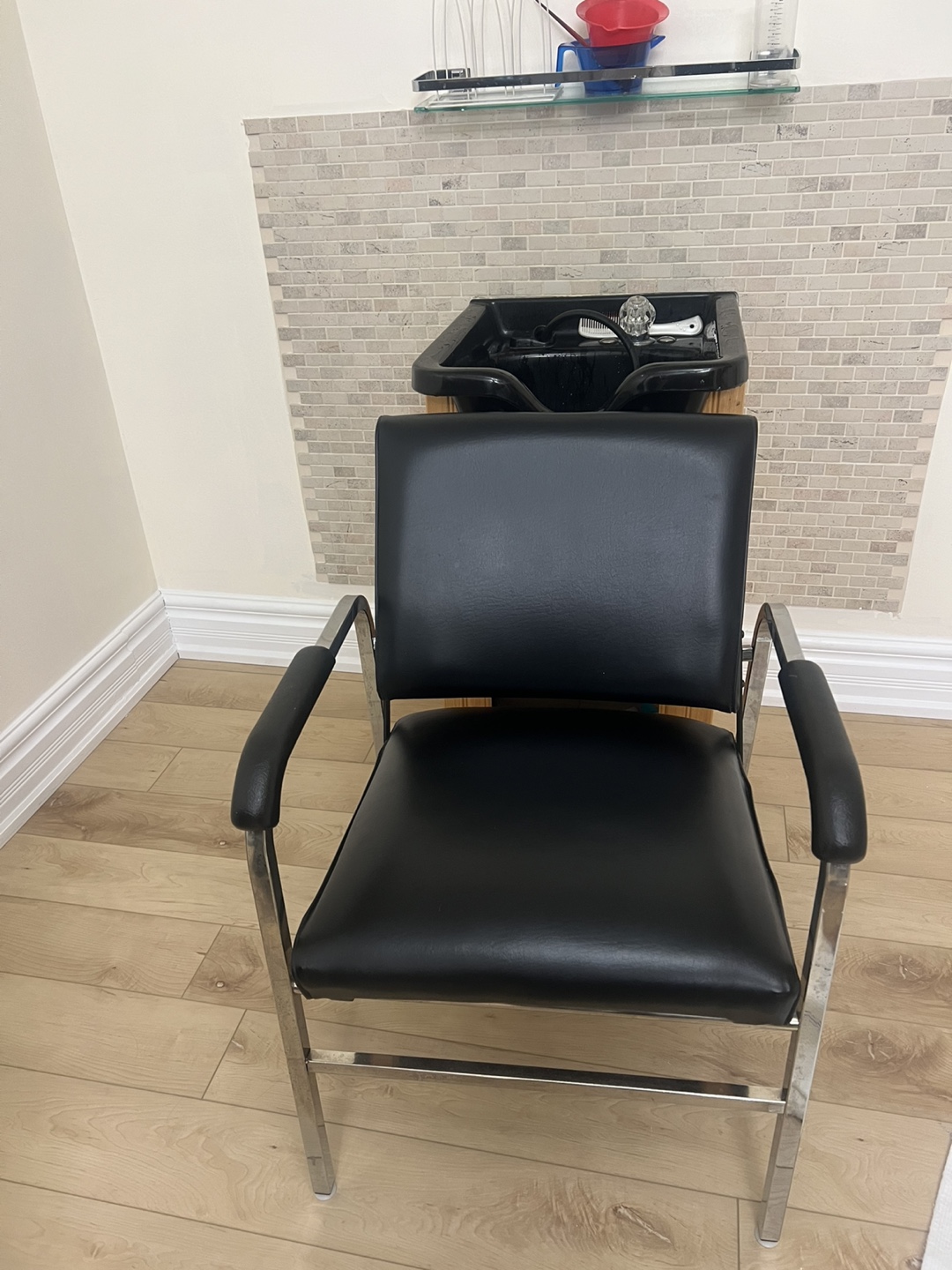 Salon Styling Chair - Black Leather - photo 4