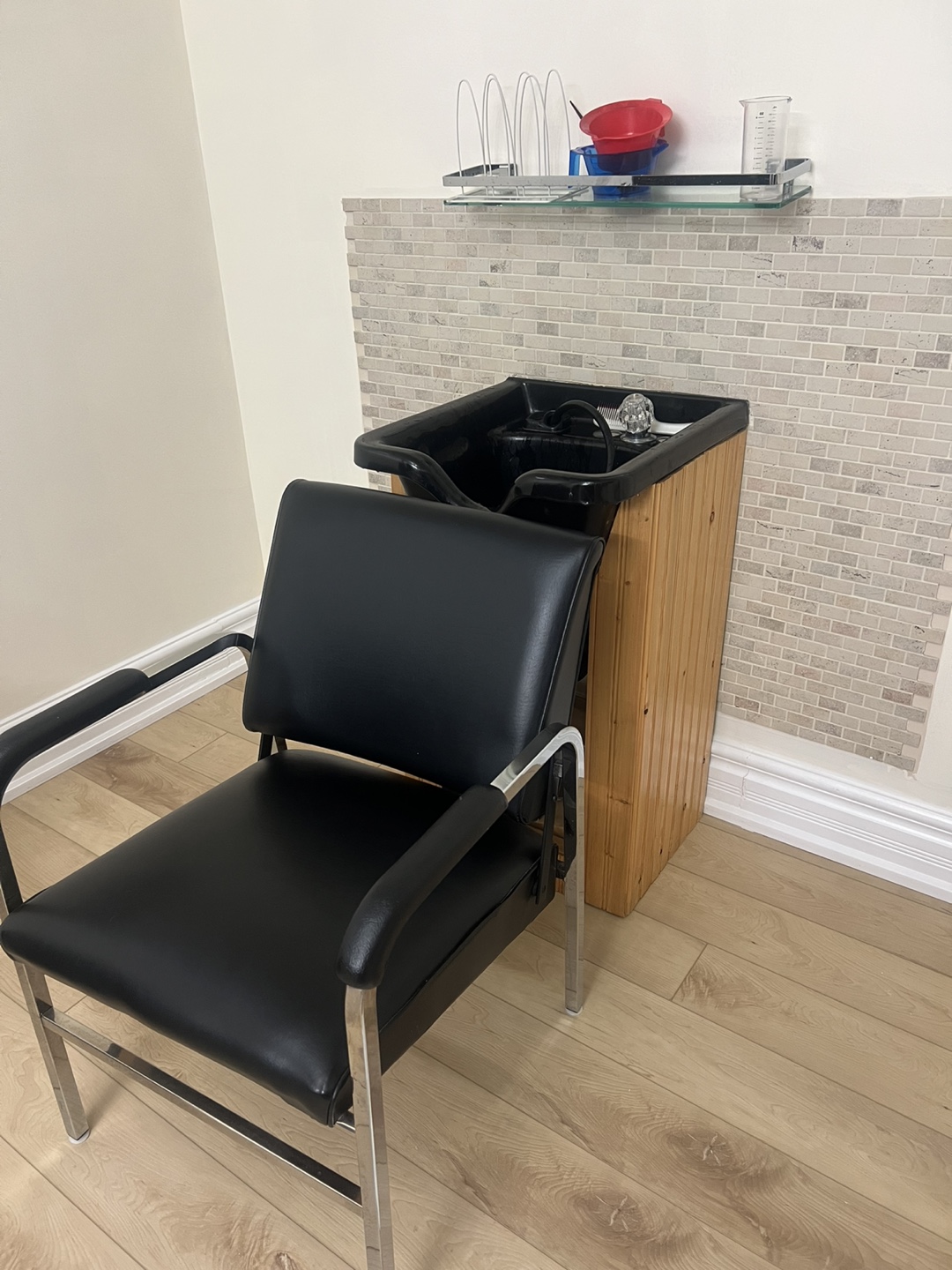 Salon Styling Chair - Black Leather - photo 3