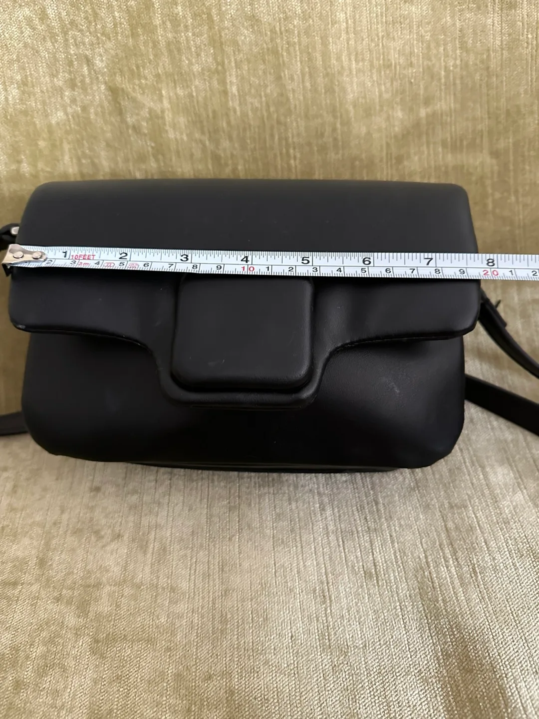 Black Leather Crossbody Bag image indicator(4)