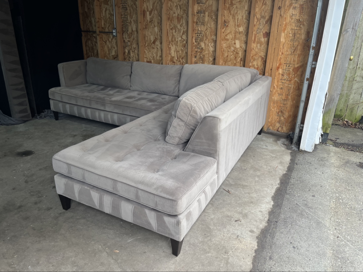 FREE DELIVERY- Walter E Smithe Sectional Couch - photo 2