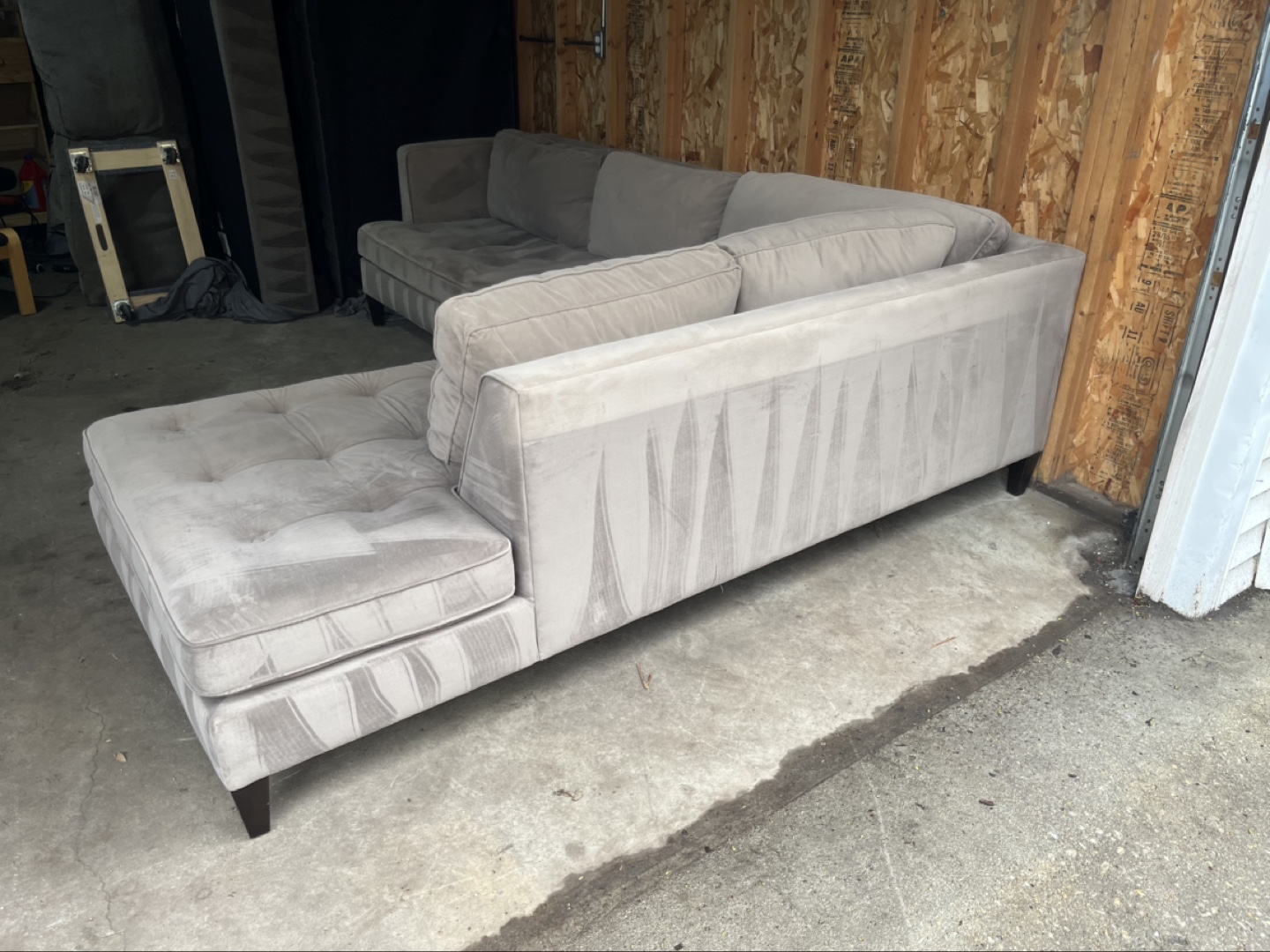 FREE DELIVERY- Walter E Smithe Sectional Couch - photo 3