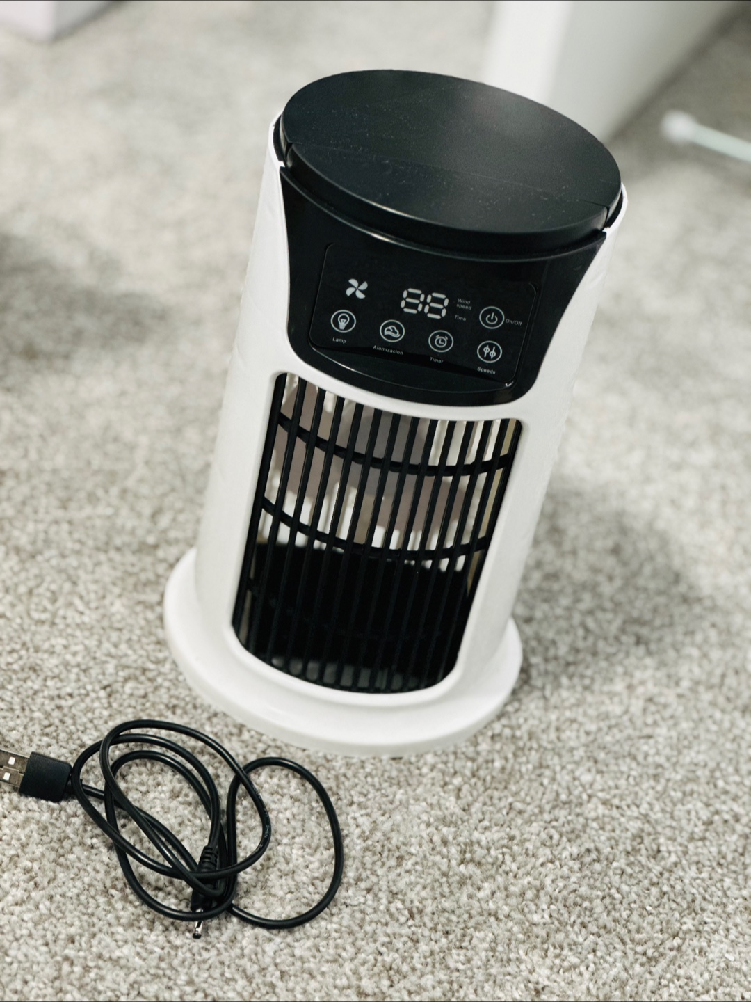 Humidifying Desk Fan White Black