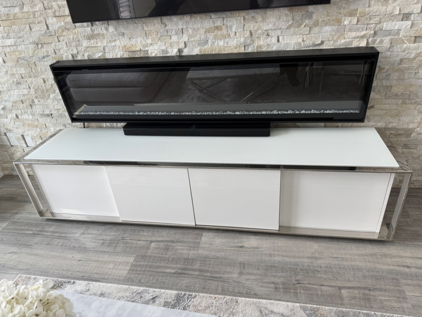Tv console