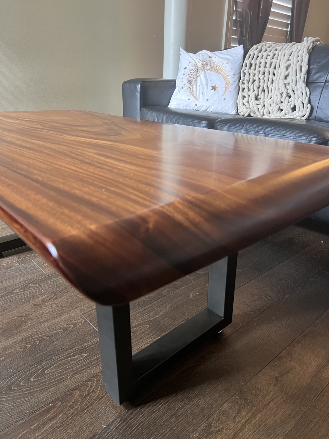 Live Edge Coffee Table with Black Metal Legs - photo 2