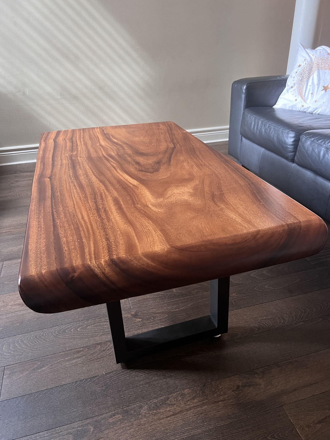 Live Edge Coffee Table with Black Metal Legs - photo 3