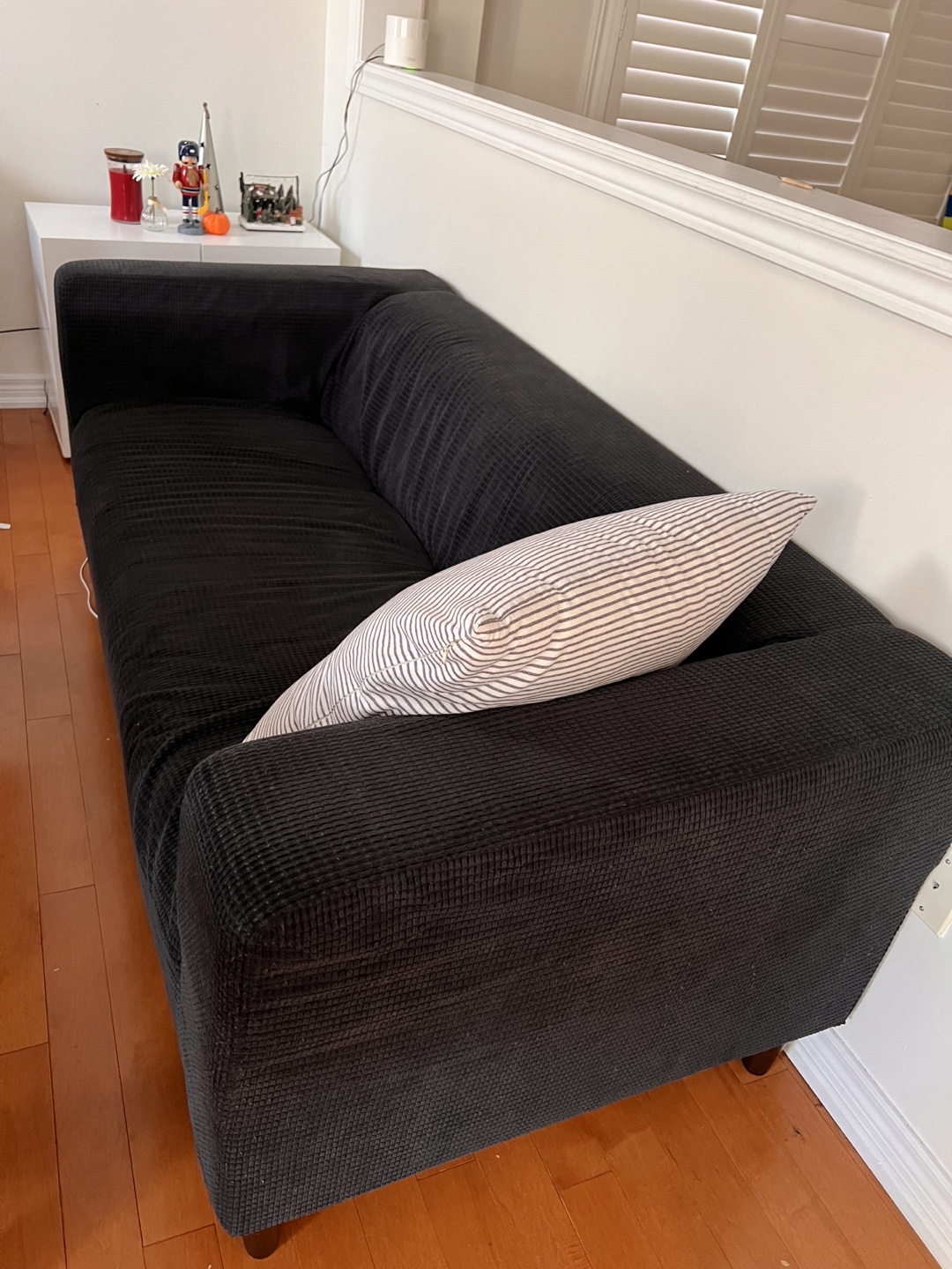 IKEA KLIPPAN Sofa free