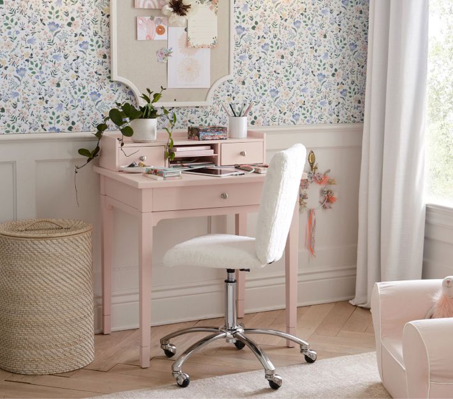 BRAND NEW! - Square Upholstered 5-Leg Desk Chair - photo 5