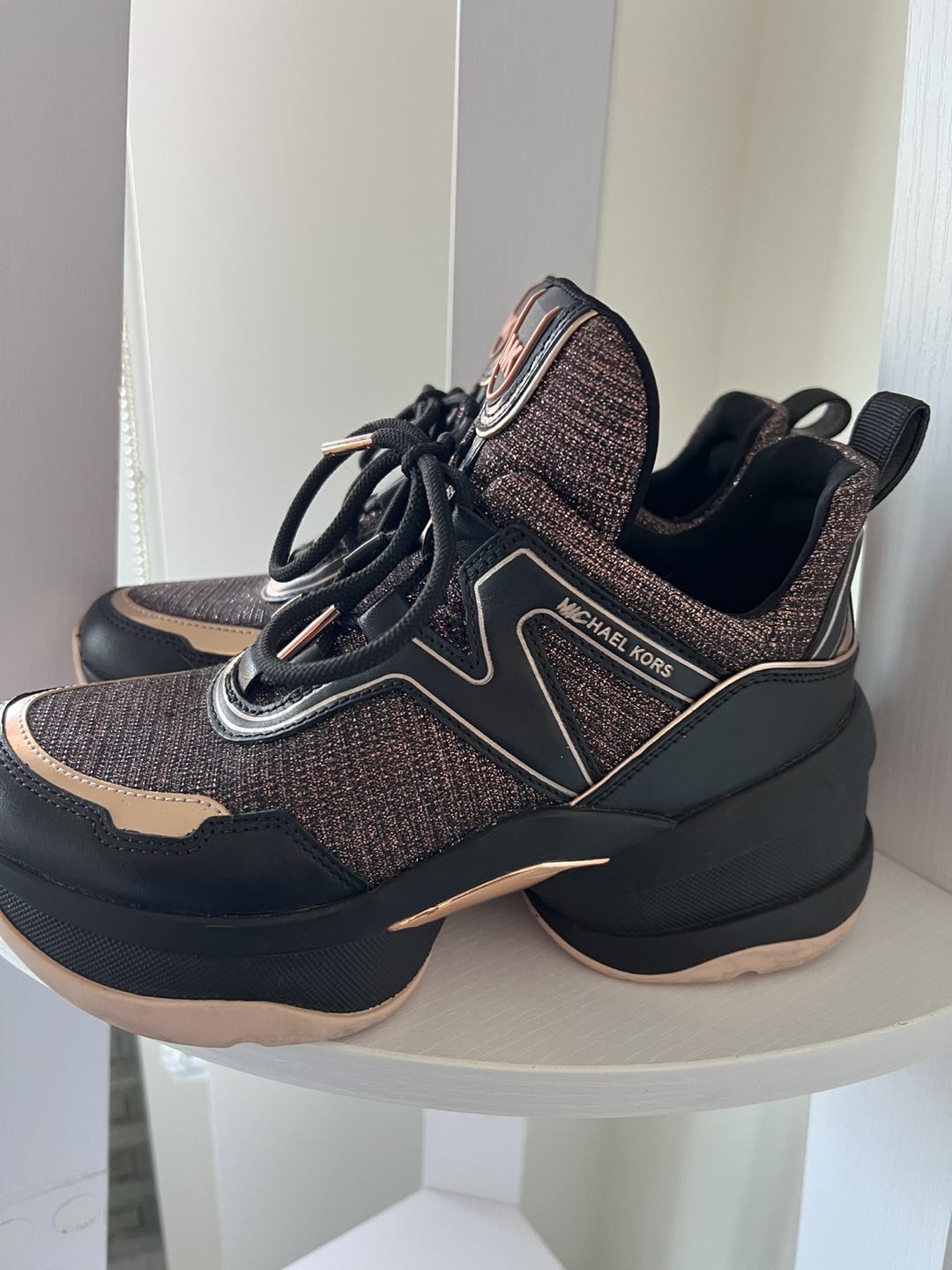 Women’s Michael Kors sneakers - photo 3