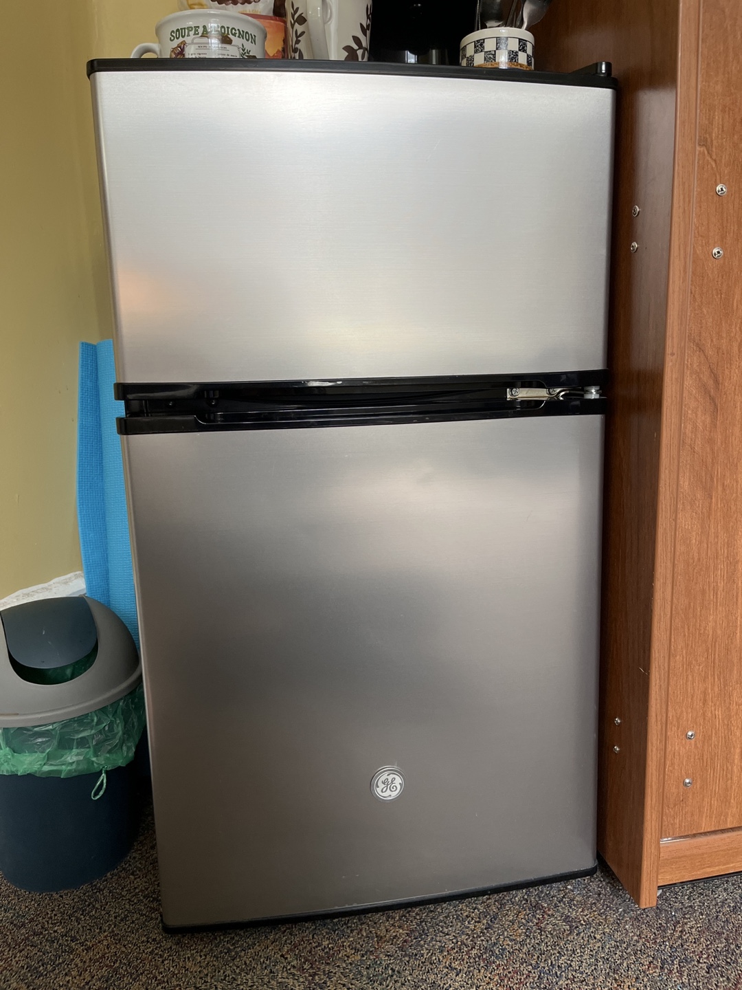 mini fridge perfect condition