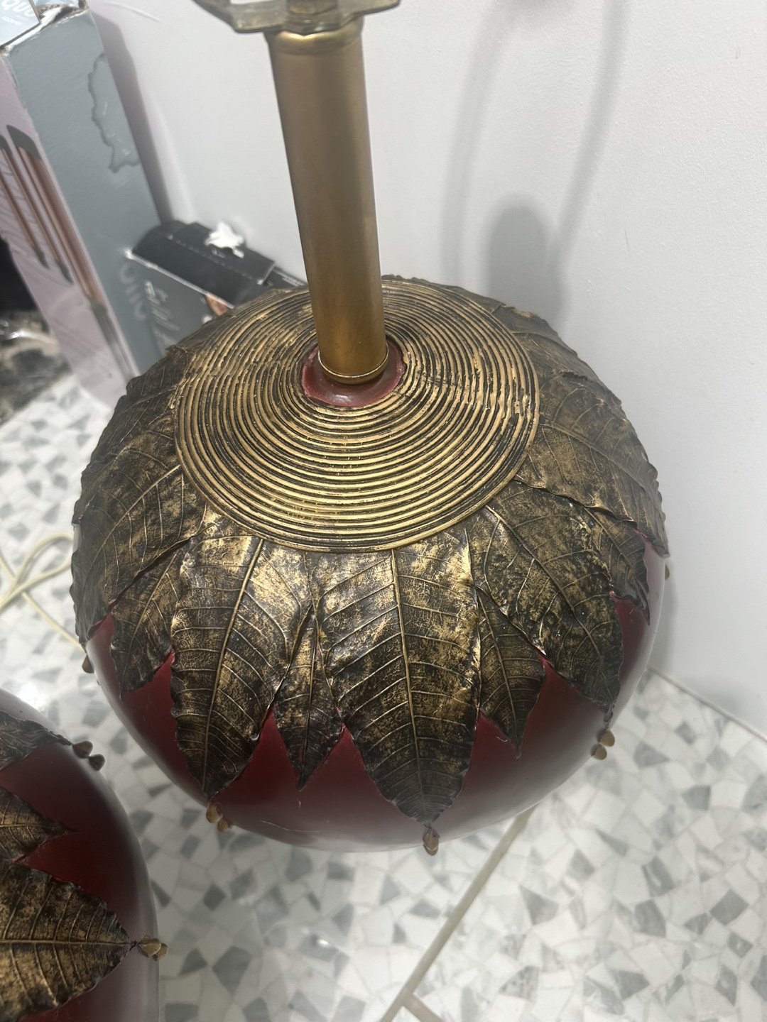 Pair of Ornate Table Lamps - photo 3