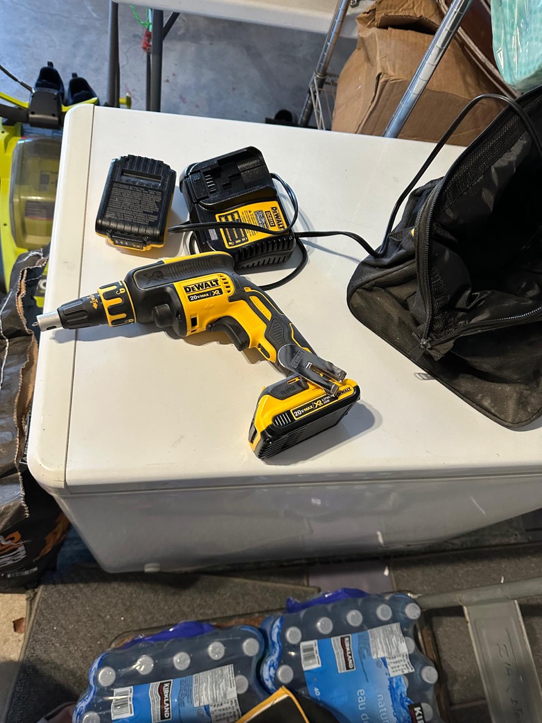 Dewalt 20V Max XR Cordless drill with Batteries and Charger - photo 3