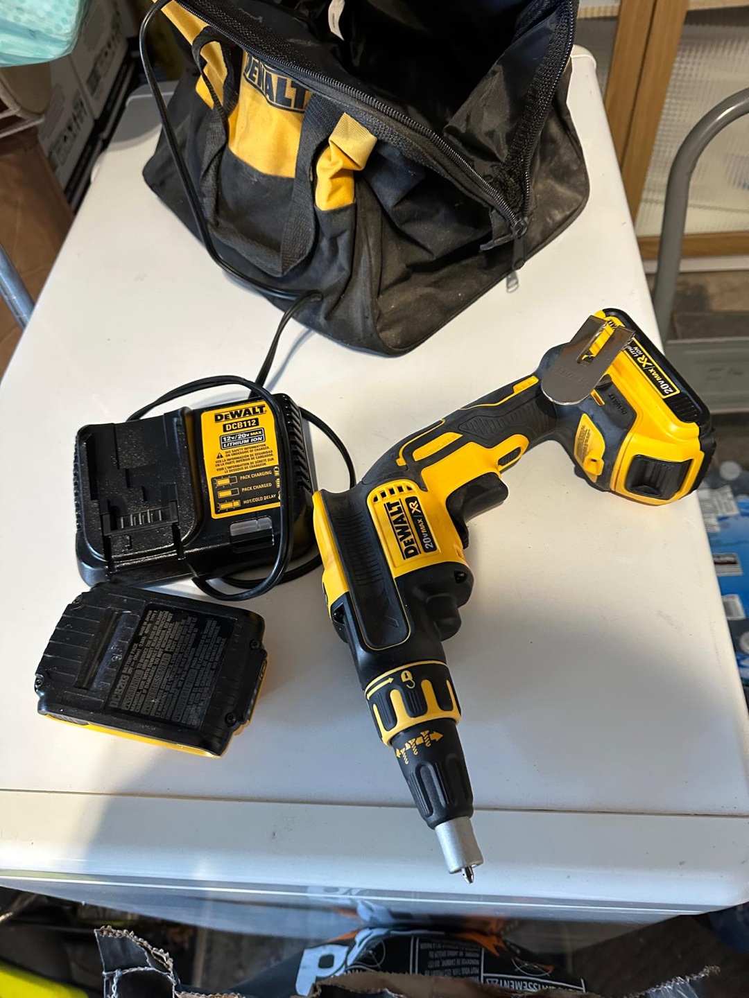 Dewalt 20V Max XR Cordless drill with Batteries and Charger - photo 2