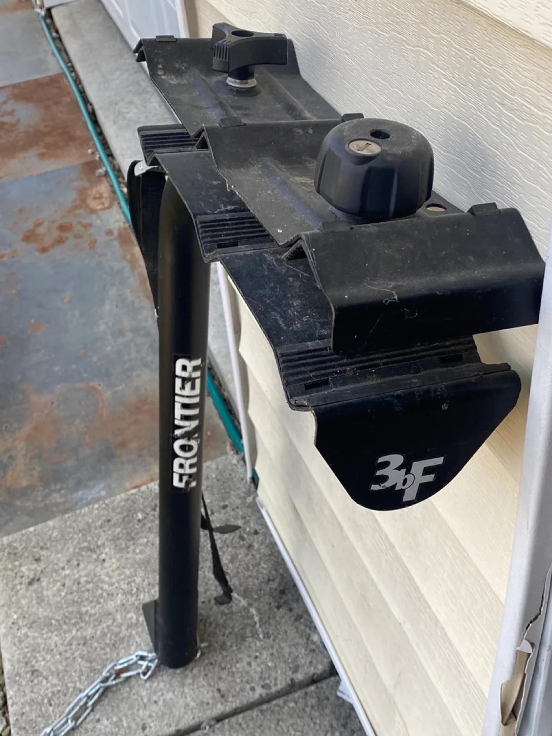 Frontier 3F Hitch Mounted Bike Rack image indicator(2)