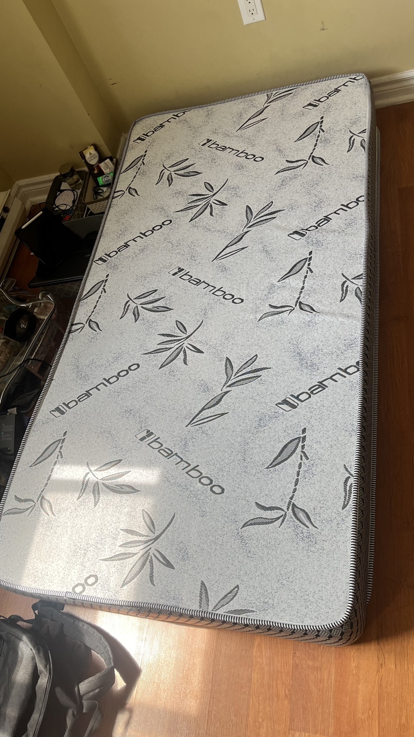 Twin XL Bamboo Mattress NEGOTIABLE - photo 2