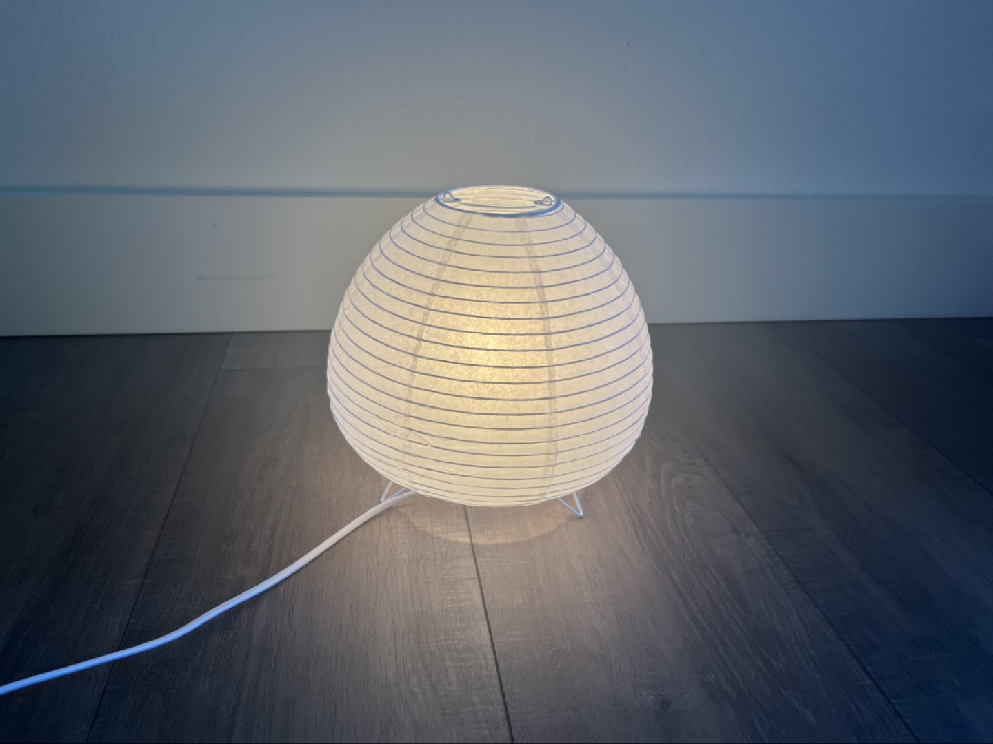 Paper lantern lamp