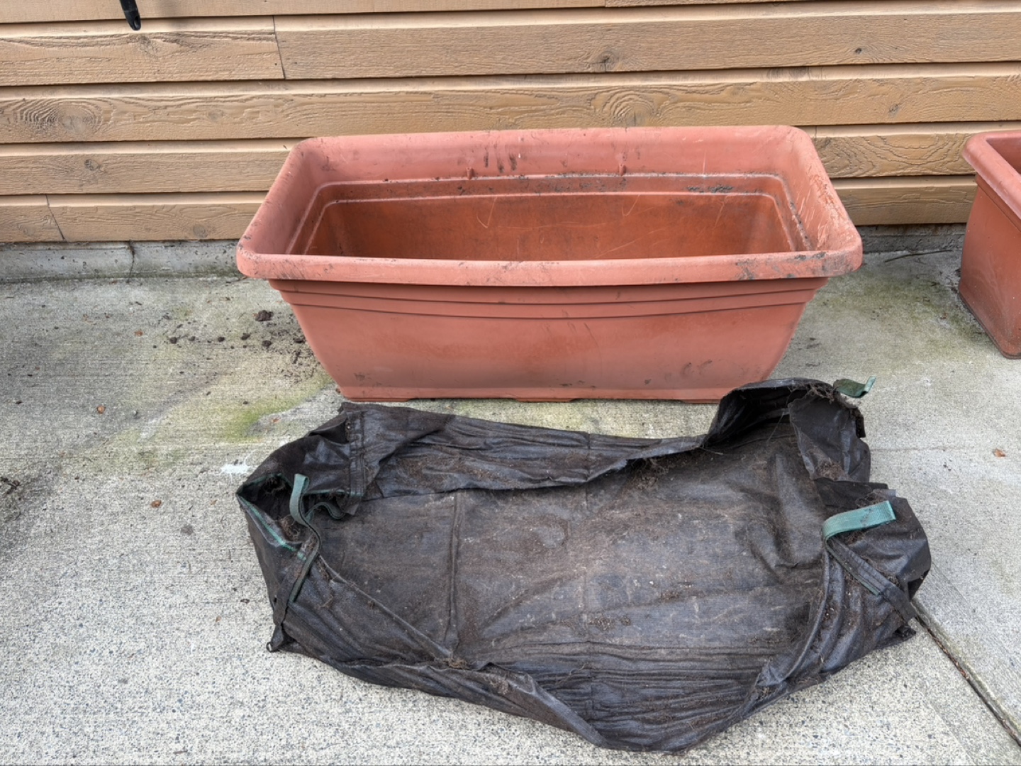 Large Rectangular Planter with Weed Barrier