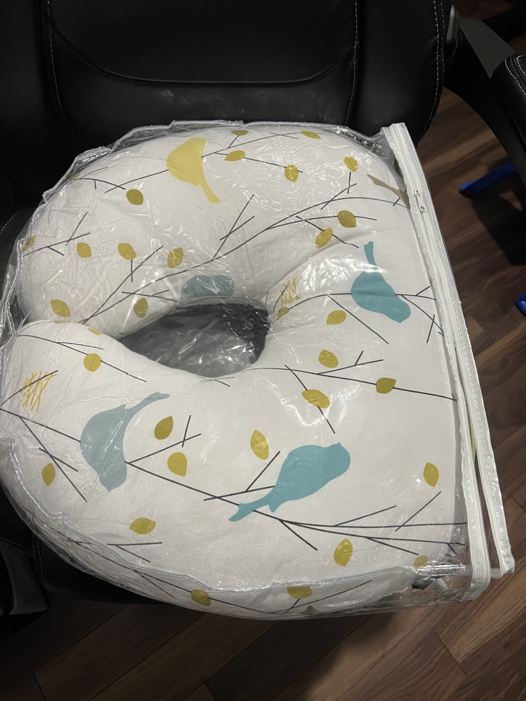 U-shaped Pregnancy Pillow with Two Extra Covers - photo 2
