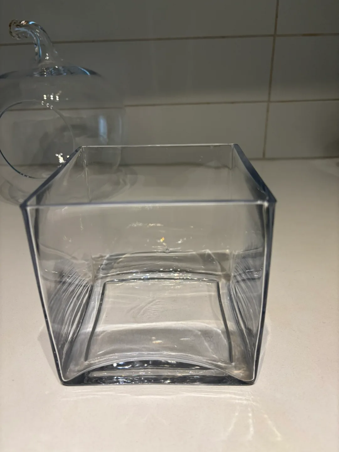 Set of three glass decorative bowls image indicator(4)