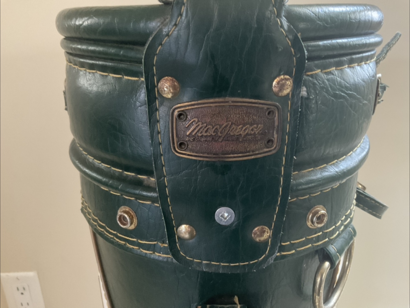 Vintage MacGregor Golf Bag - photo 4