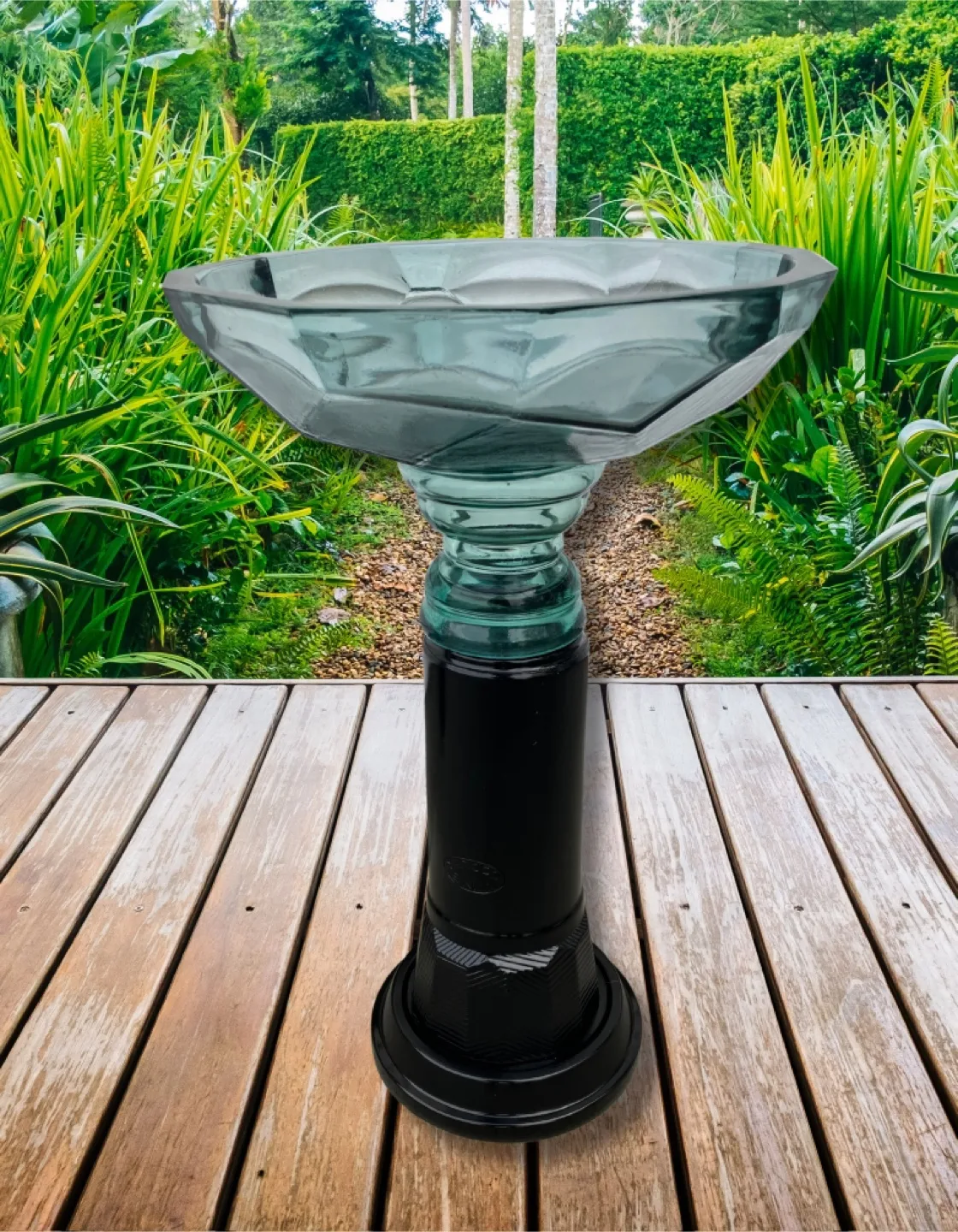 Gorgeous Green Bird Bath thumbnail