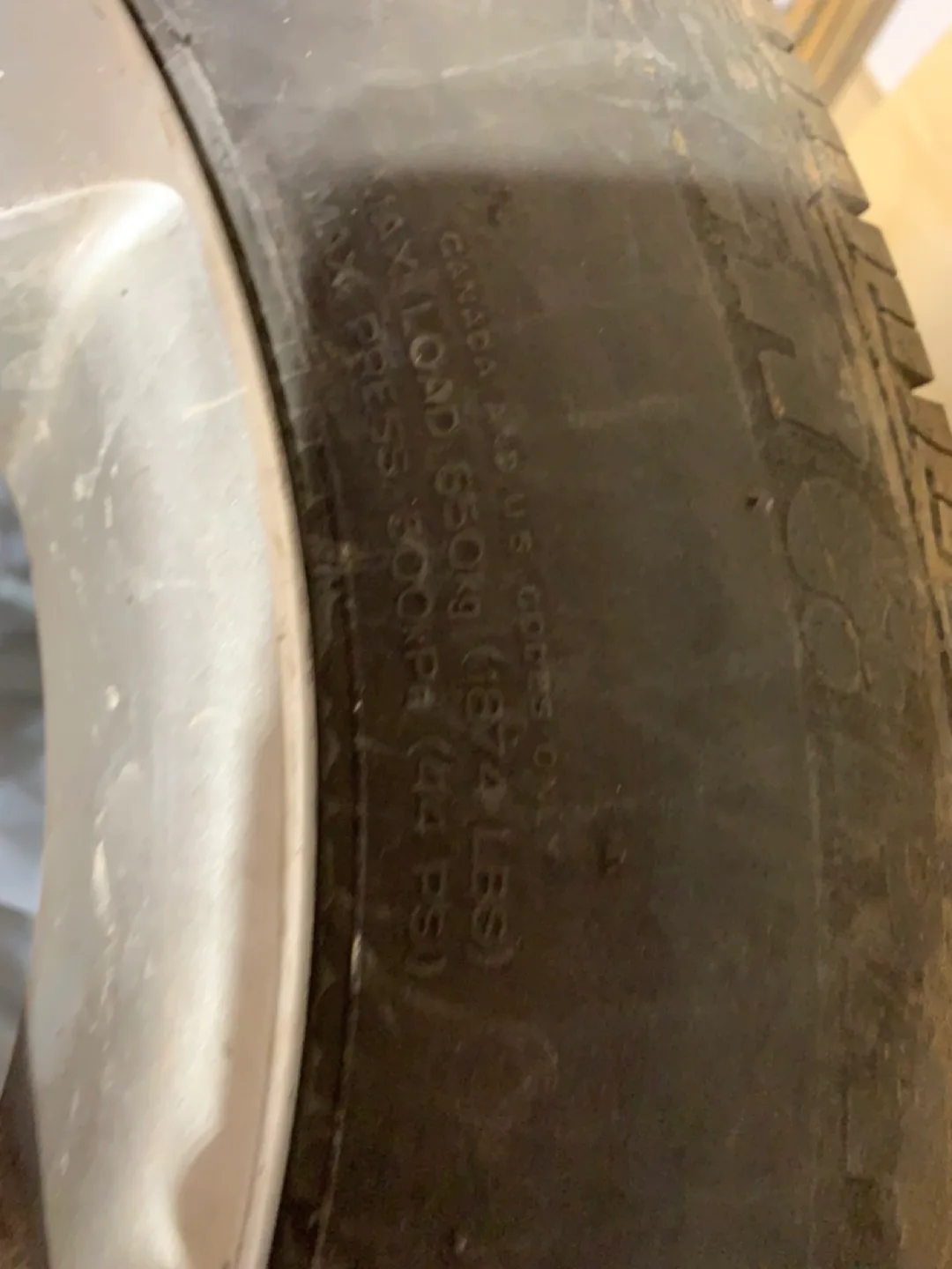 17" Silver Alloy Wheel with Tire image indicator(6)