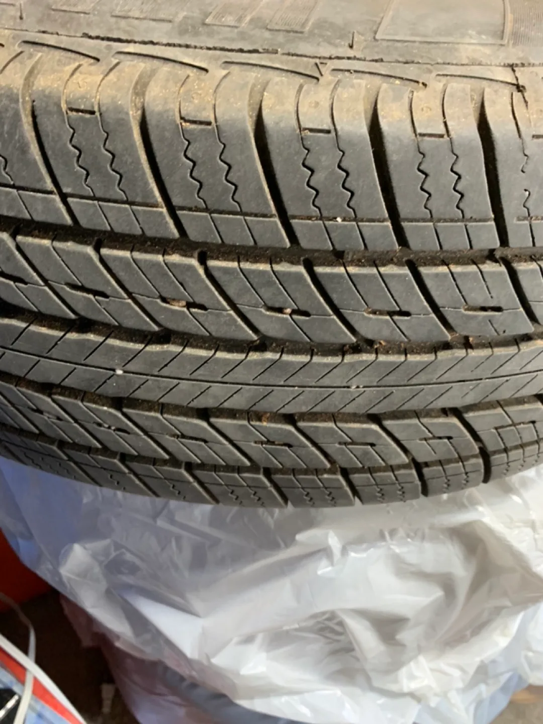 17" Silver Alloy Wheel with Tire image indicator(2)