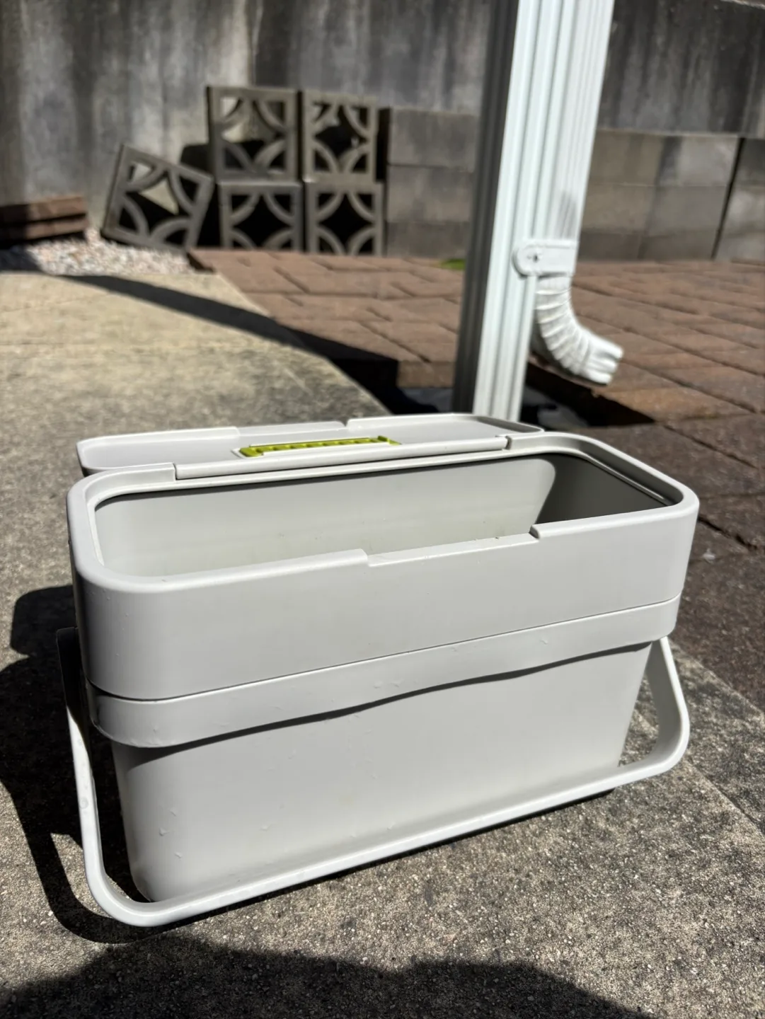 Green Compost Bin with Handle image indicator(2)