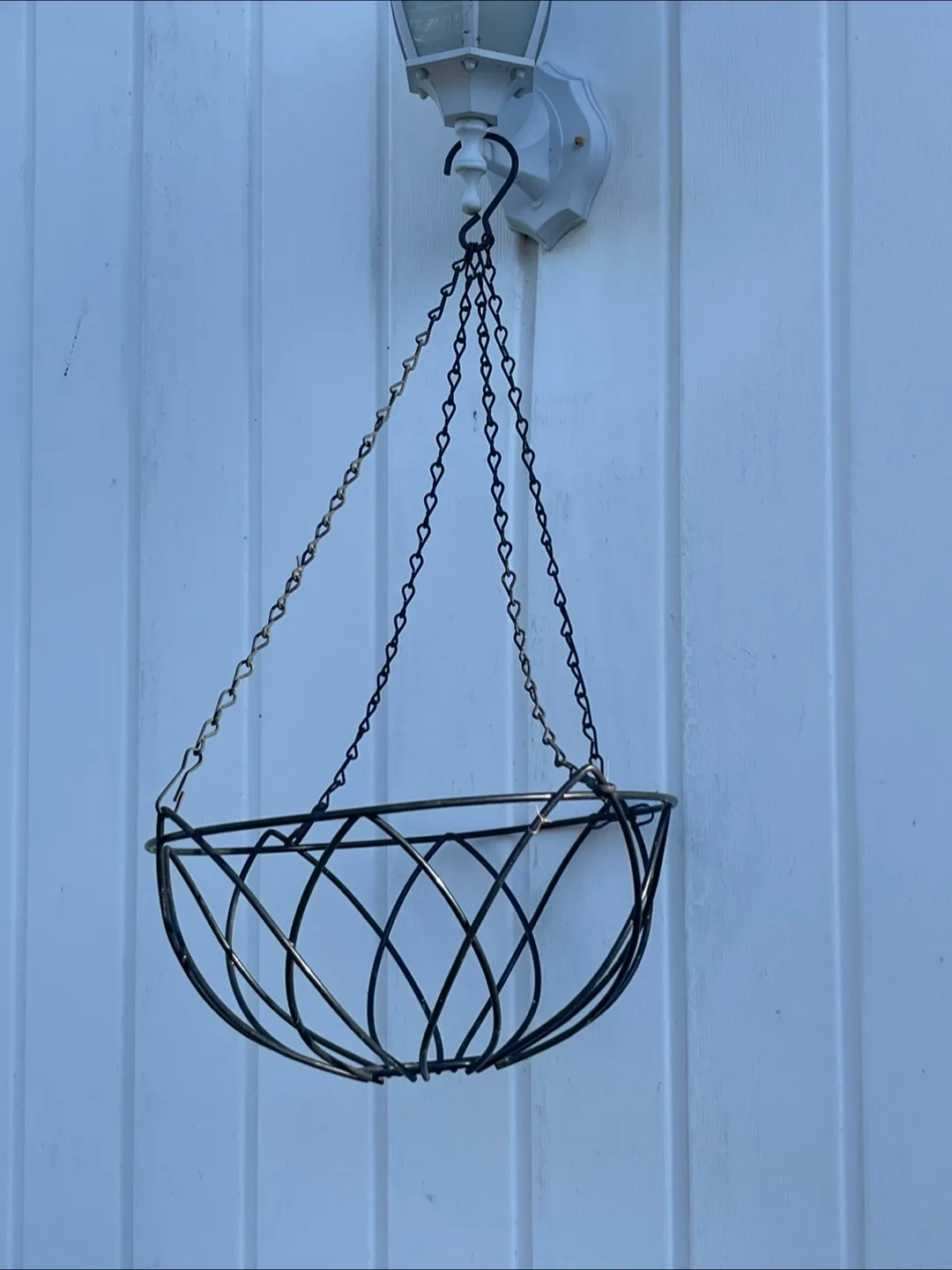 Set of 4 Metal Hanging Planters image indicator(3)