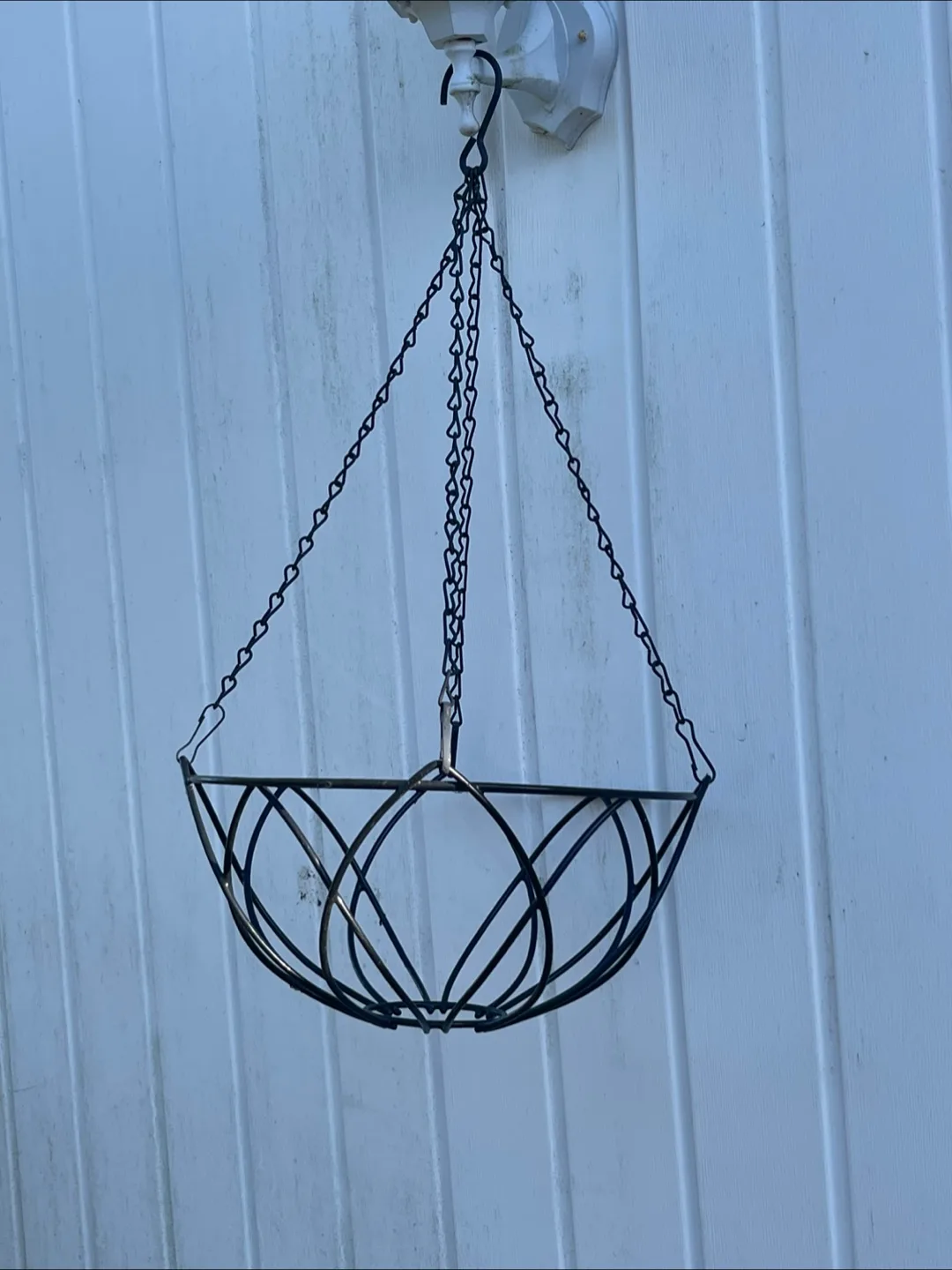 Set of 4 Metal Hanging Planters image indicator(2)