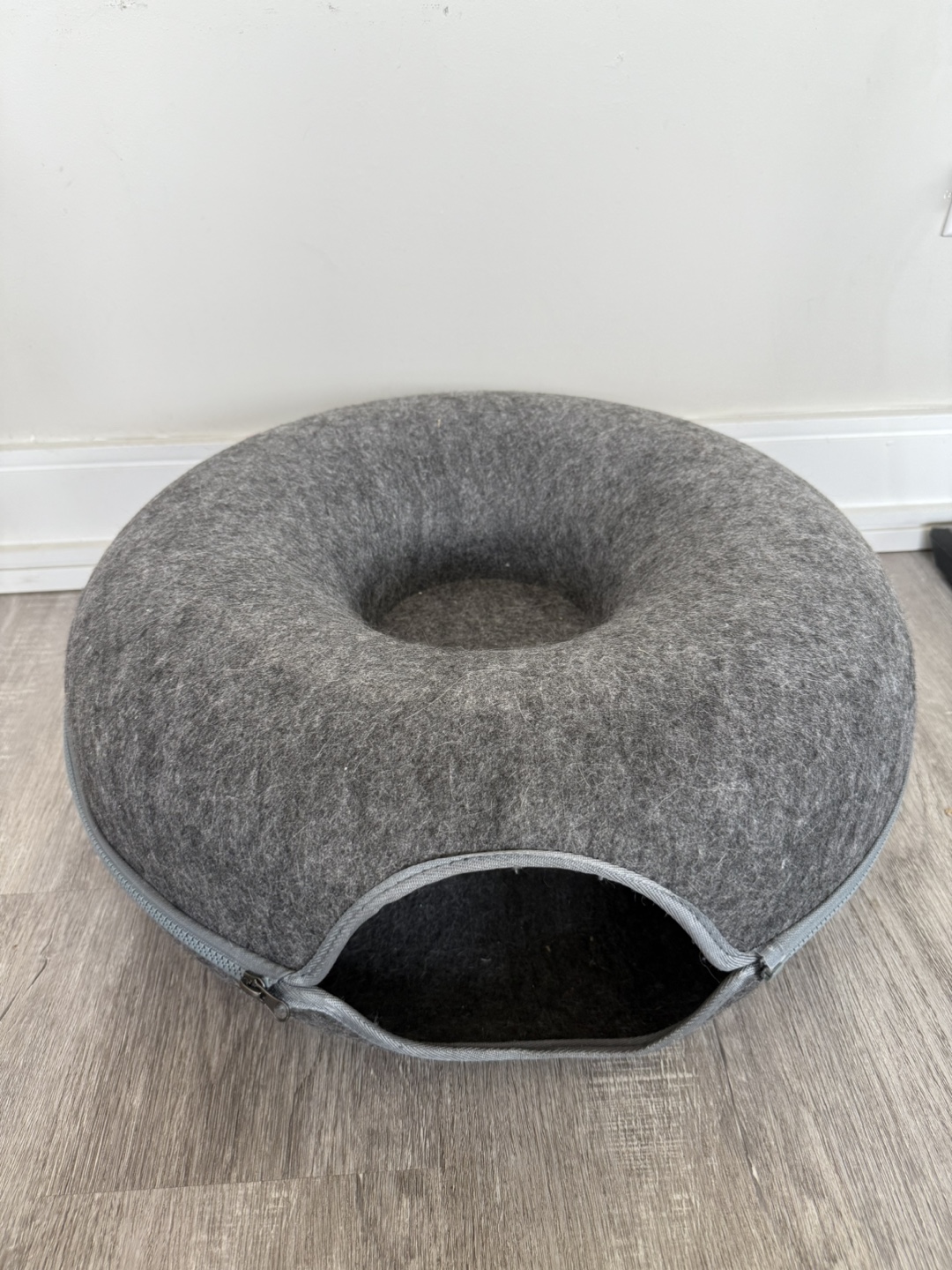 Cat Donut Bed with Toys - photo 2