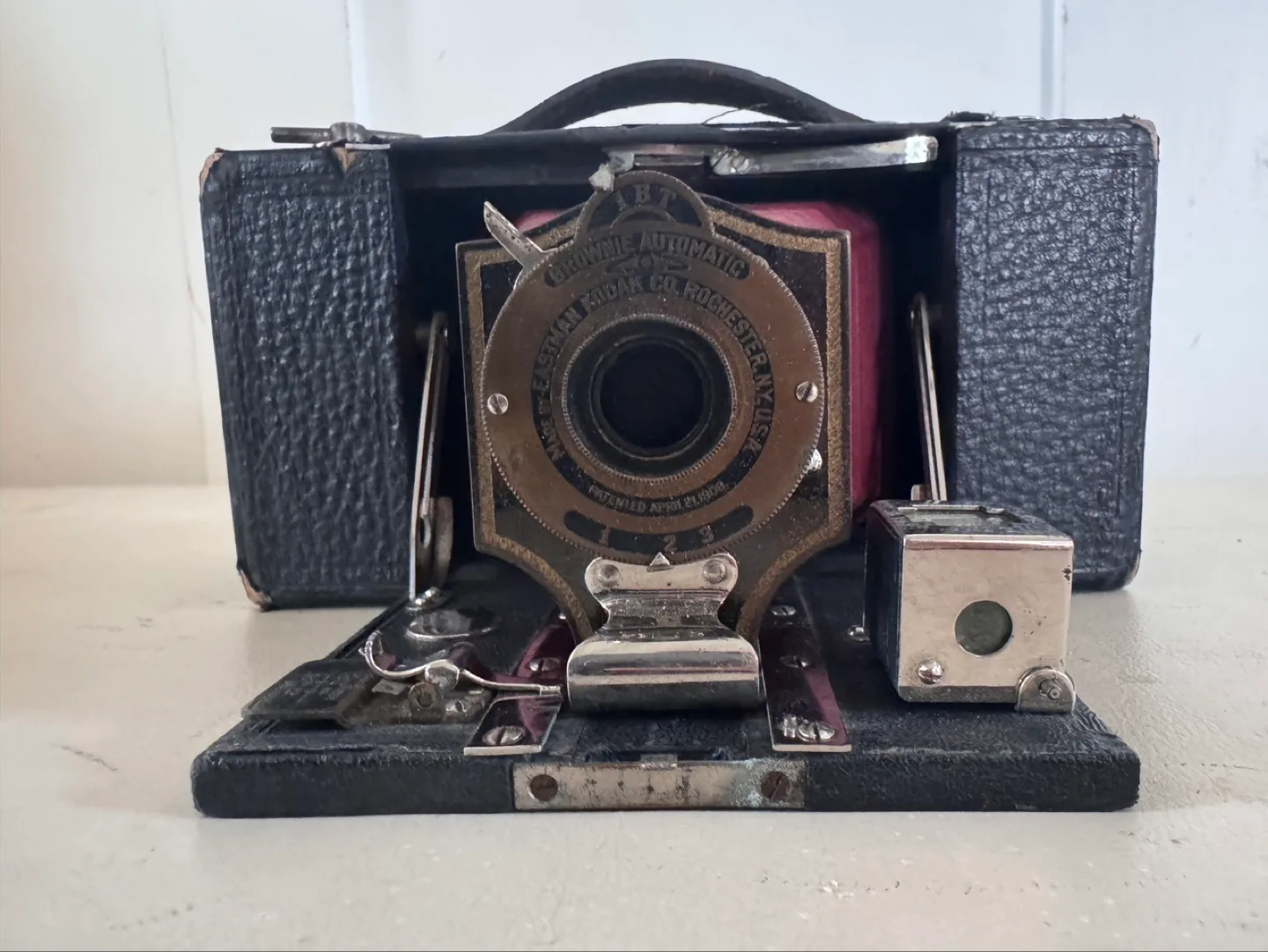 Vintage Kodak Brownie IBT Camera thumbnail
