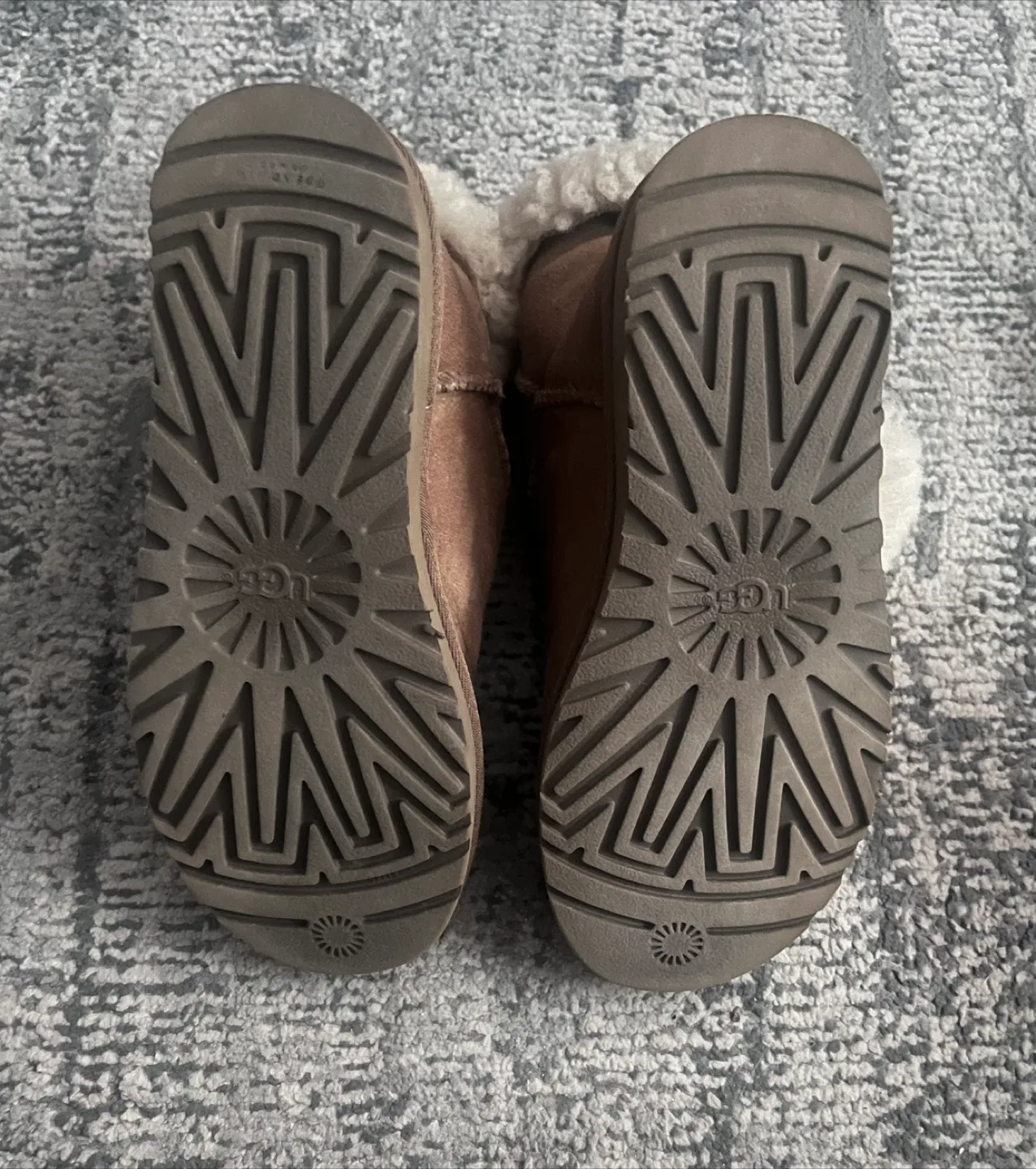 UGG Size 5 Brown Sheepskin Boots image indicator(3)