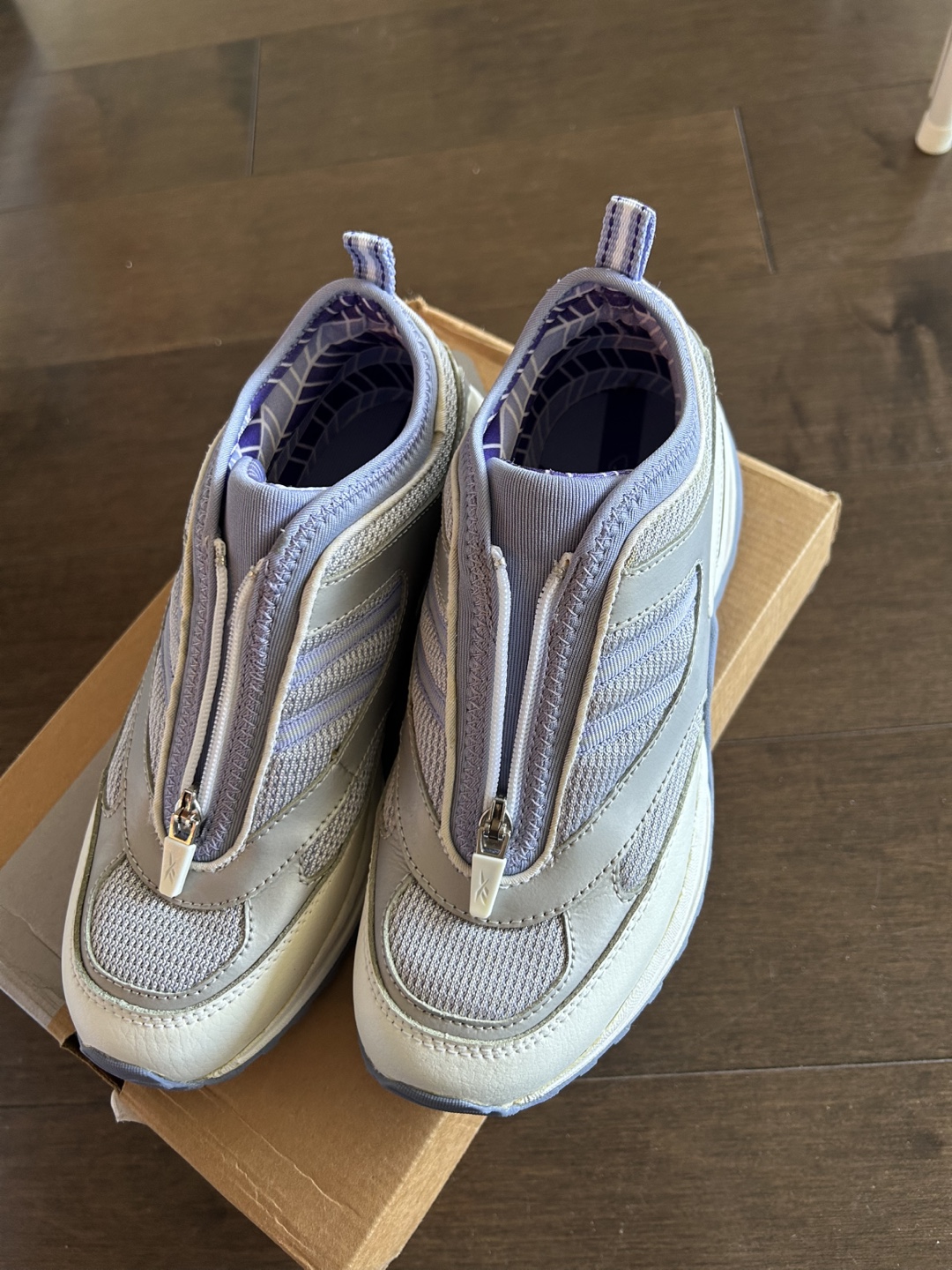 Women's New Balance 711 Zip-Up Sneakers - Size 2Y