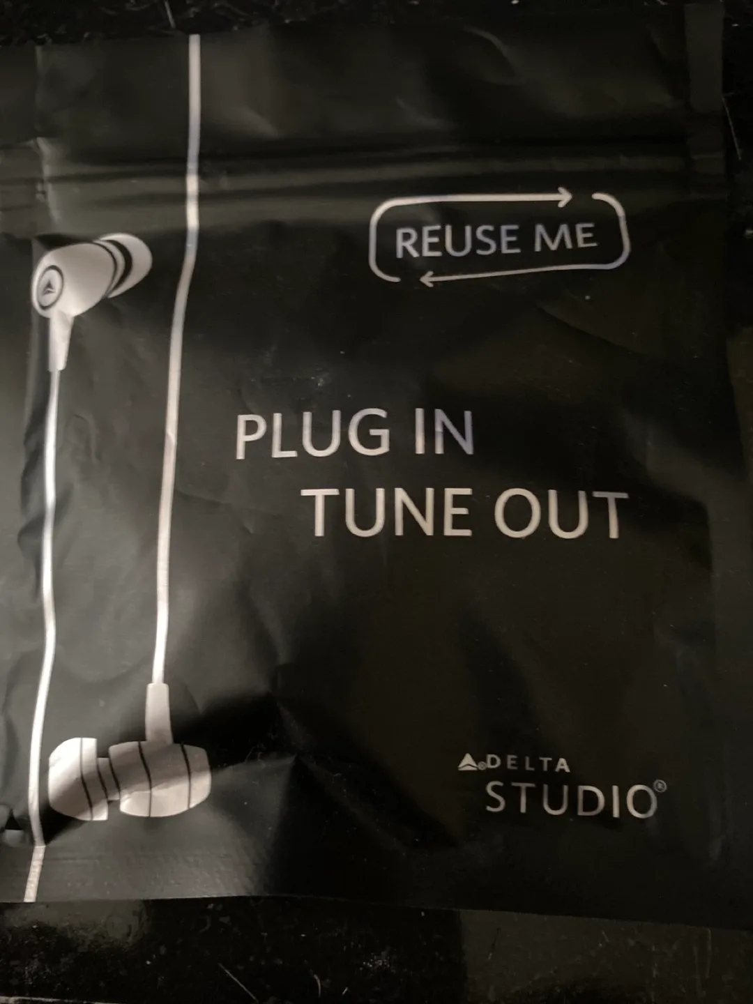 Wired Earbuds 💚 #freecycle image indicator(2)