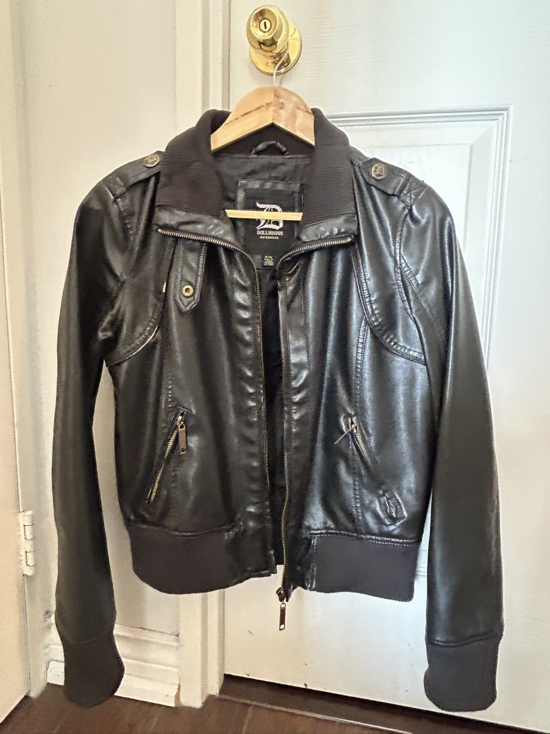 💚FREE: Black Faux Leather Jacket - Size M - photo 2