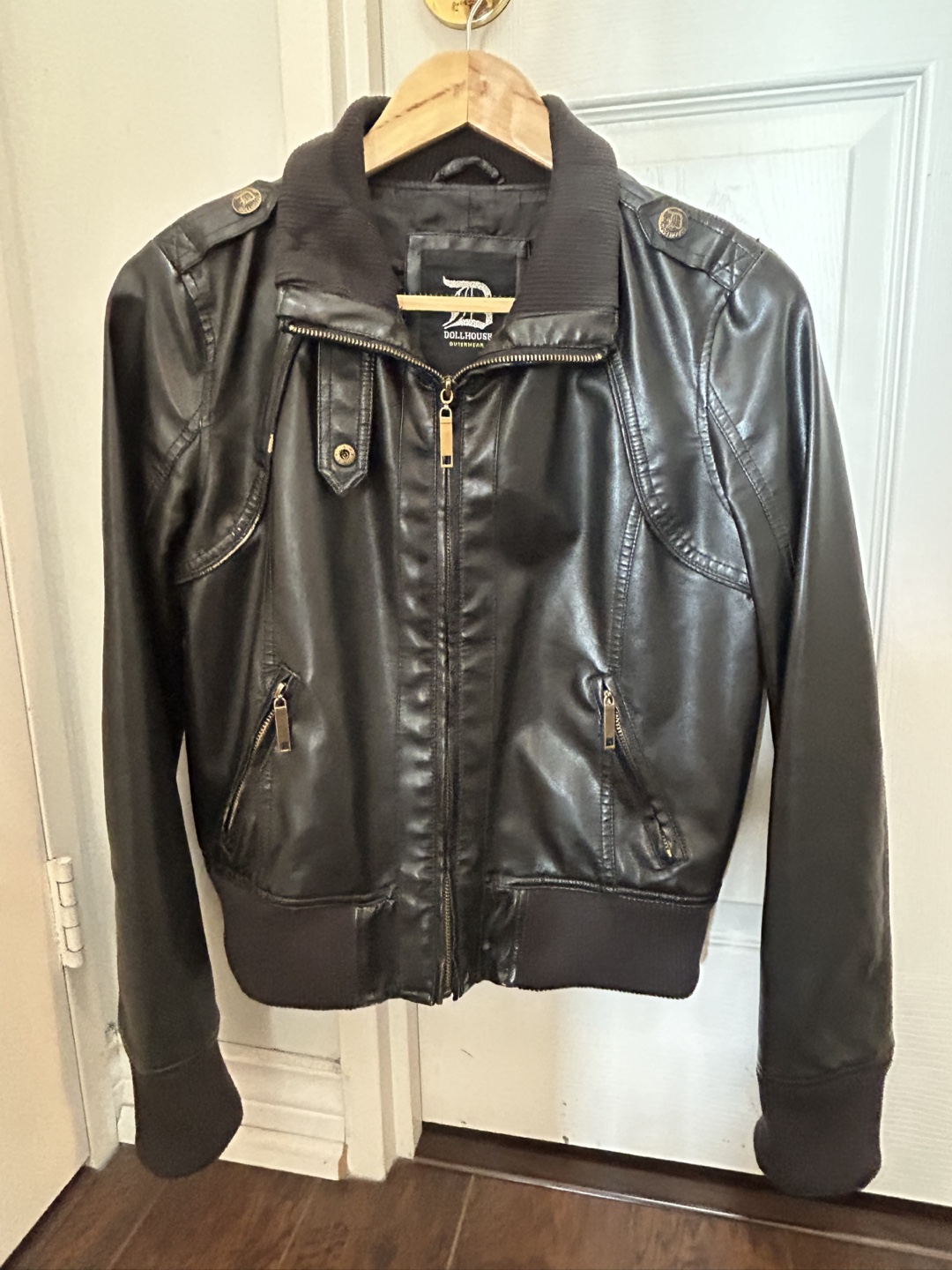 💚FREE: Black Faux Leather Jacket - Size M