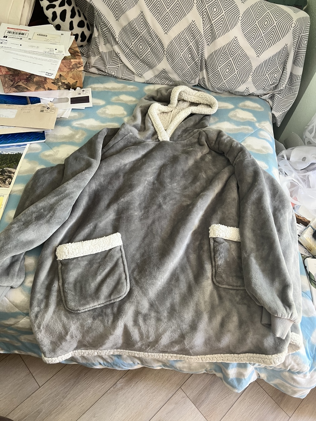 Oversized  Hoodie Blanket