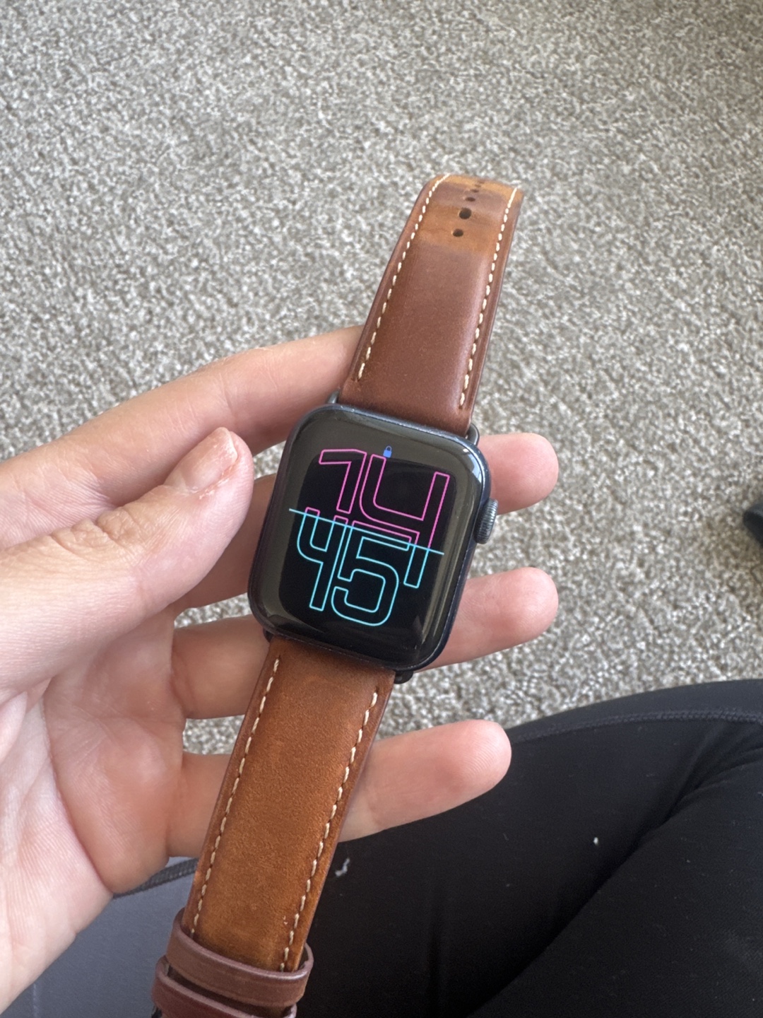 Apple Watch Series 6 - Midnight - 40mm with Leather Band