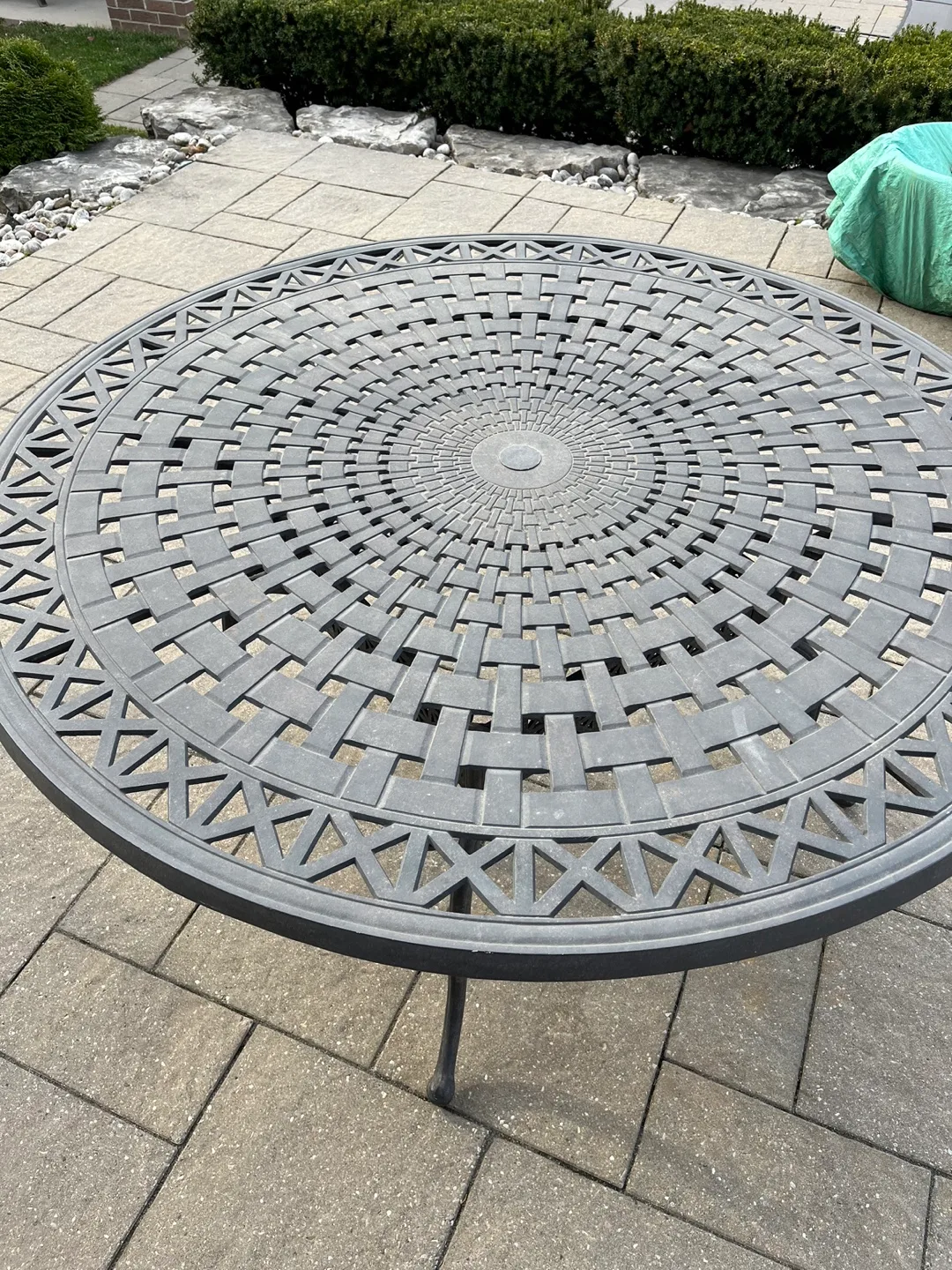 Outdoor Patio Table image indicator(2)