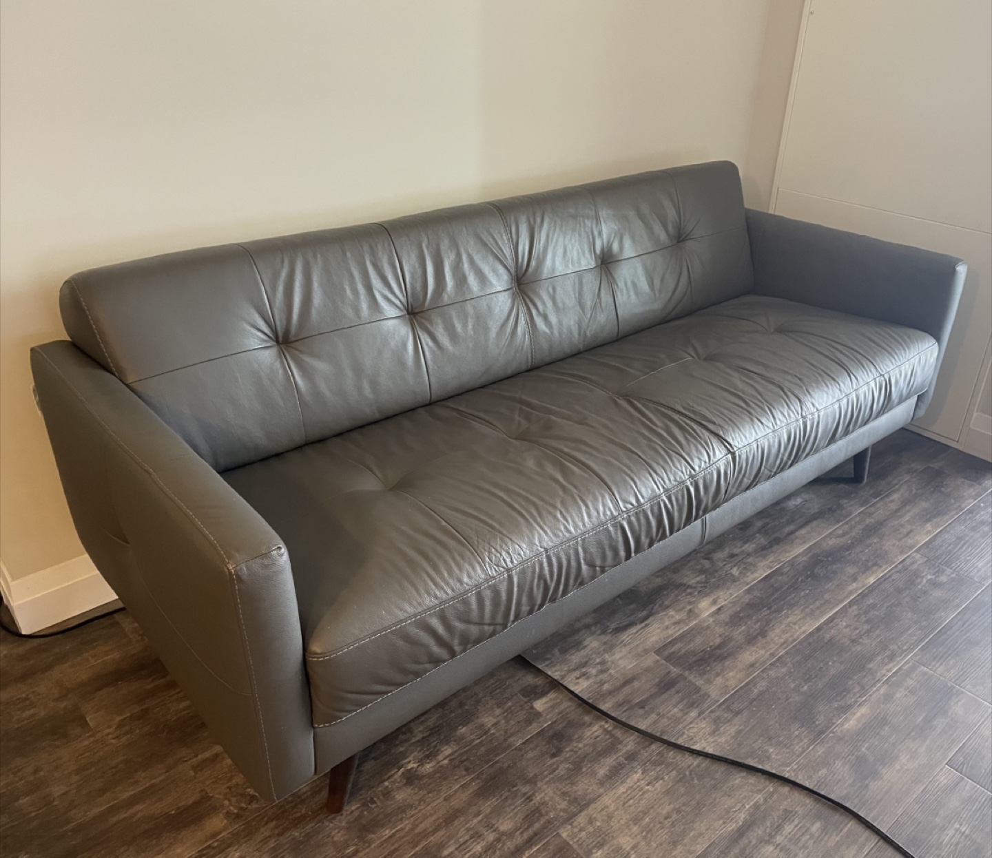 Italian Genuine Leather Sofa from Leon’s