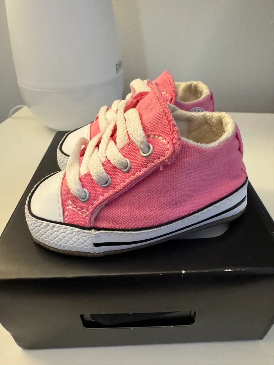 Infant Converse Pink Sneakers Size 2C image indicator(2)