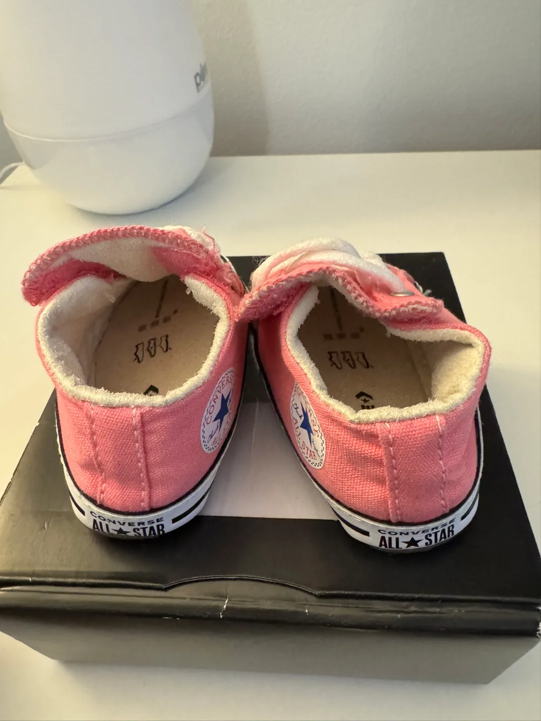 Infant Converse Pink Sneakers Size 2C image indicator(4)