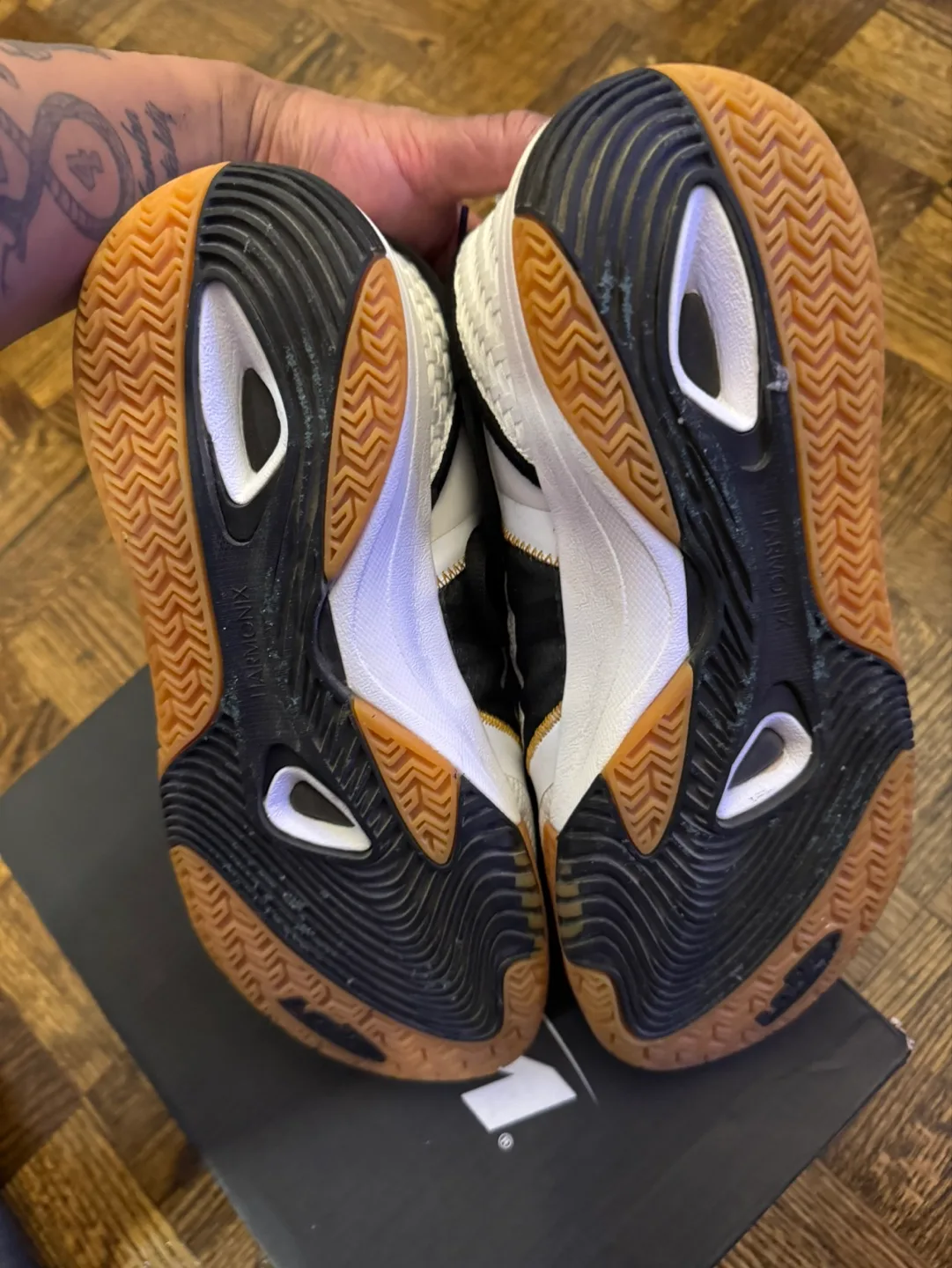 AND1 Steady Freddy Attack Low 2.0 Basketball Shoes image indicator(5)