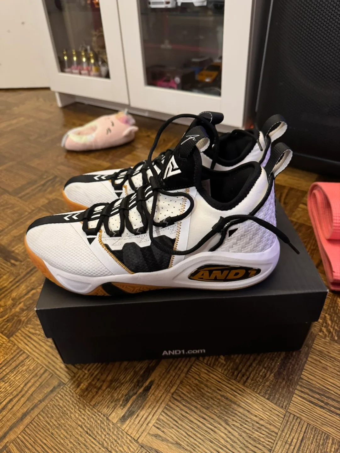 AND1 Steady Freddy Attack Low 2.0 Basketball Shoes image indicator(3)