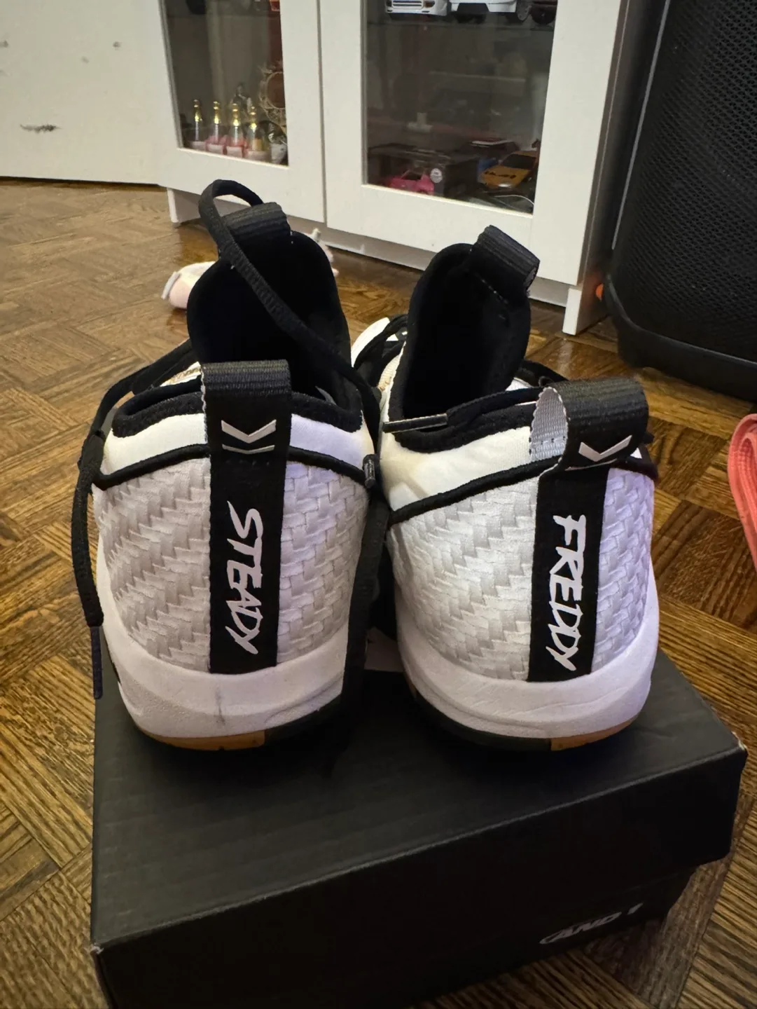 AND1 Steady Freddy Attack Low 2.0 Basketball Shoes image indicator(4)